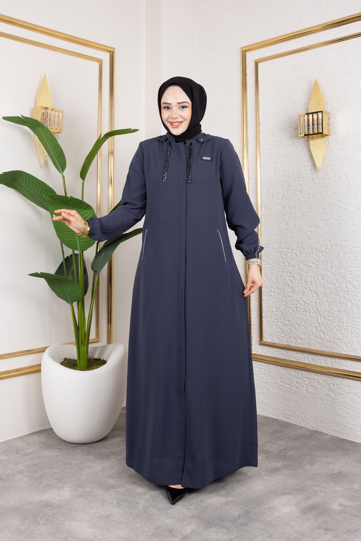 Nevayla Moda Biyeli Şerit Metal Aksesuar Detaylı Ferace / Antrasit - F0144