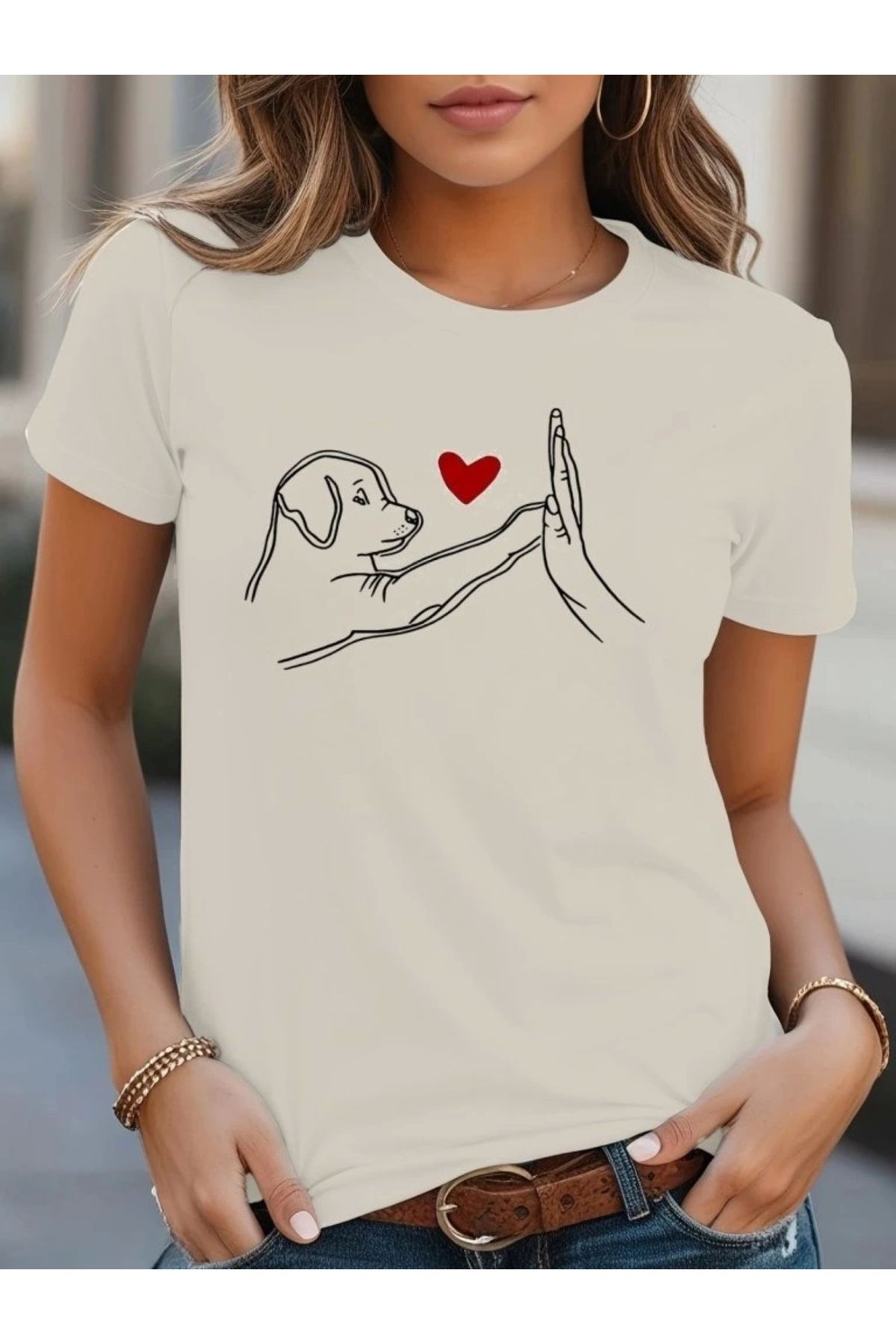 Butik Kadın Kısa Kollu Bisiklet Yaka Köpek Baskılı Viskon Bluz