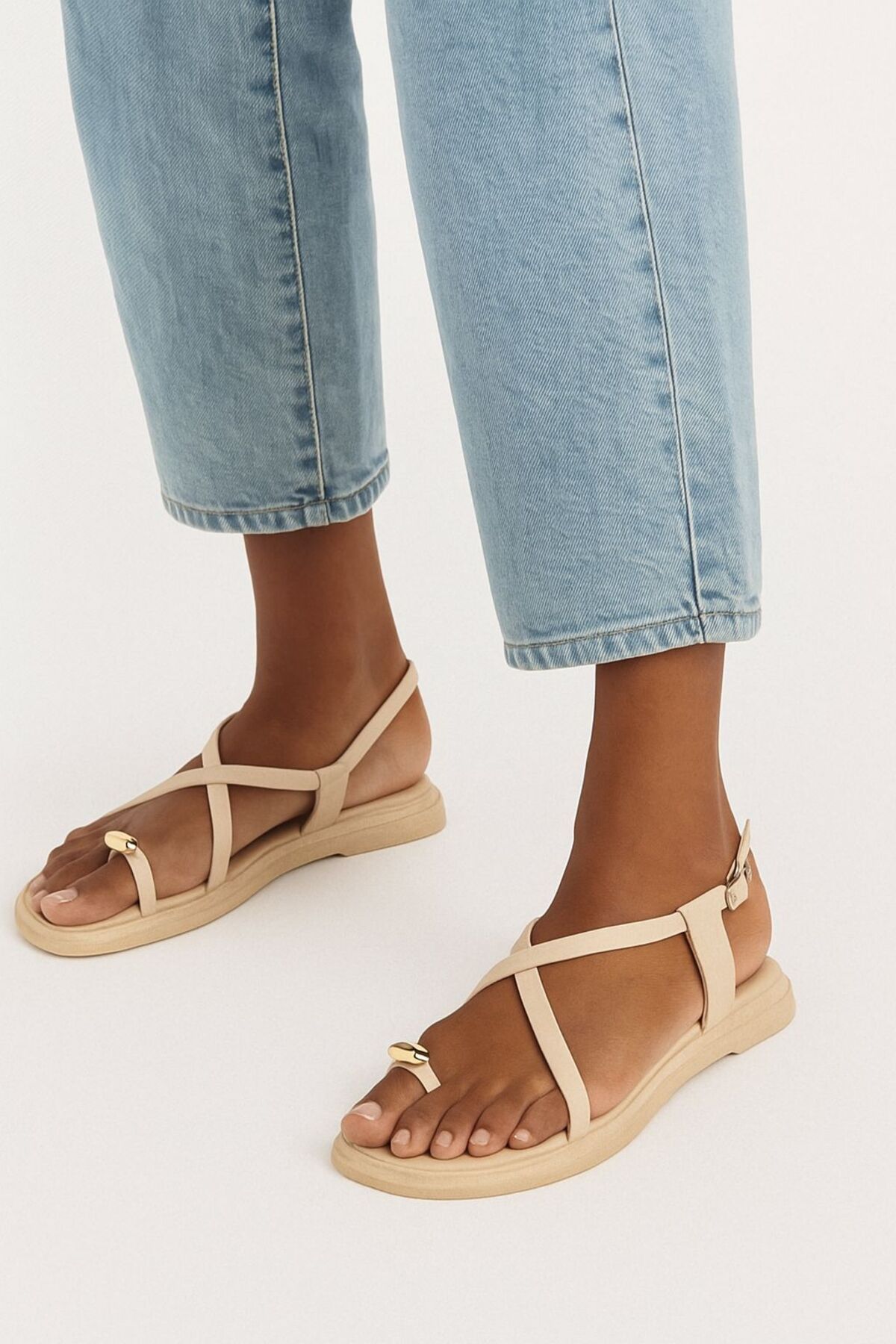 diya shoes Luce Kadın Rahat Taban Gold Tokalı Parmak Arası Sandalet