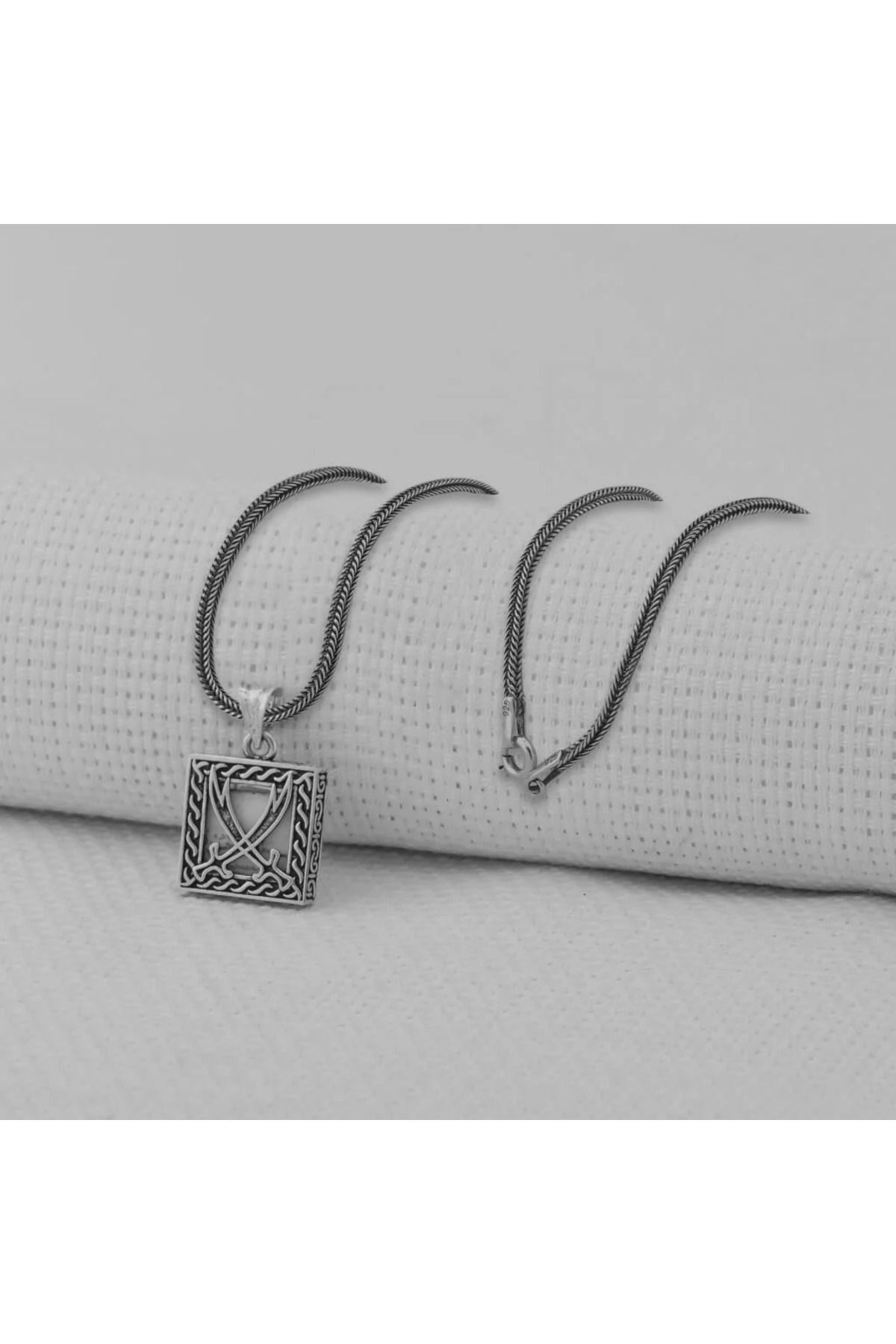 shop Zulfikar Desenli Kare 925 Ayar Gümüş Erkek Kolye