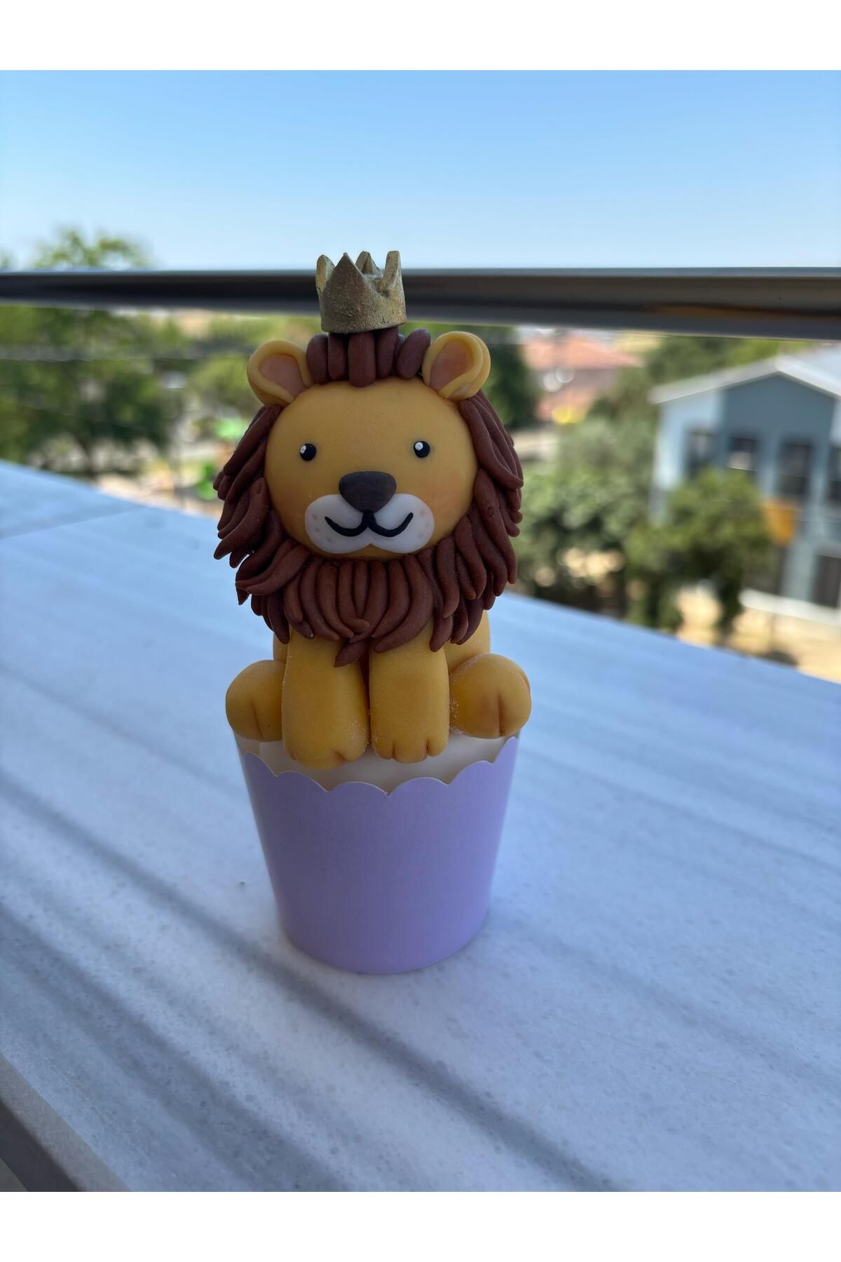 Maket Atelier ASLAN KRAL Şeker Hamuru Figürü El Yapımı Pasta Süsü