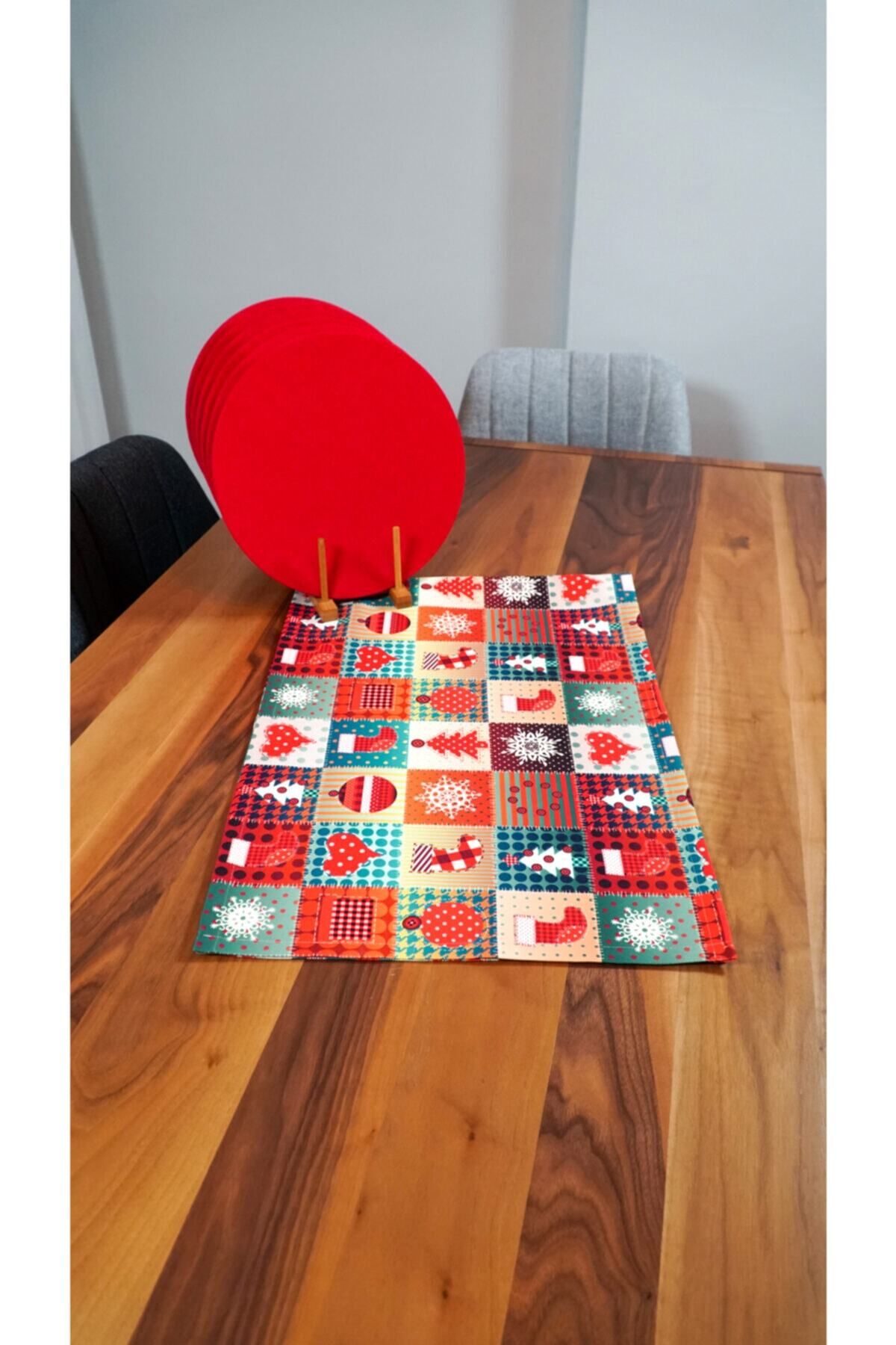 Elioure Yılbaşı Temalı Patchwork Desenli Runner ve Supla Seti, 6'lı Paket