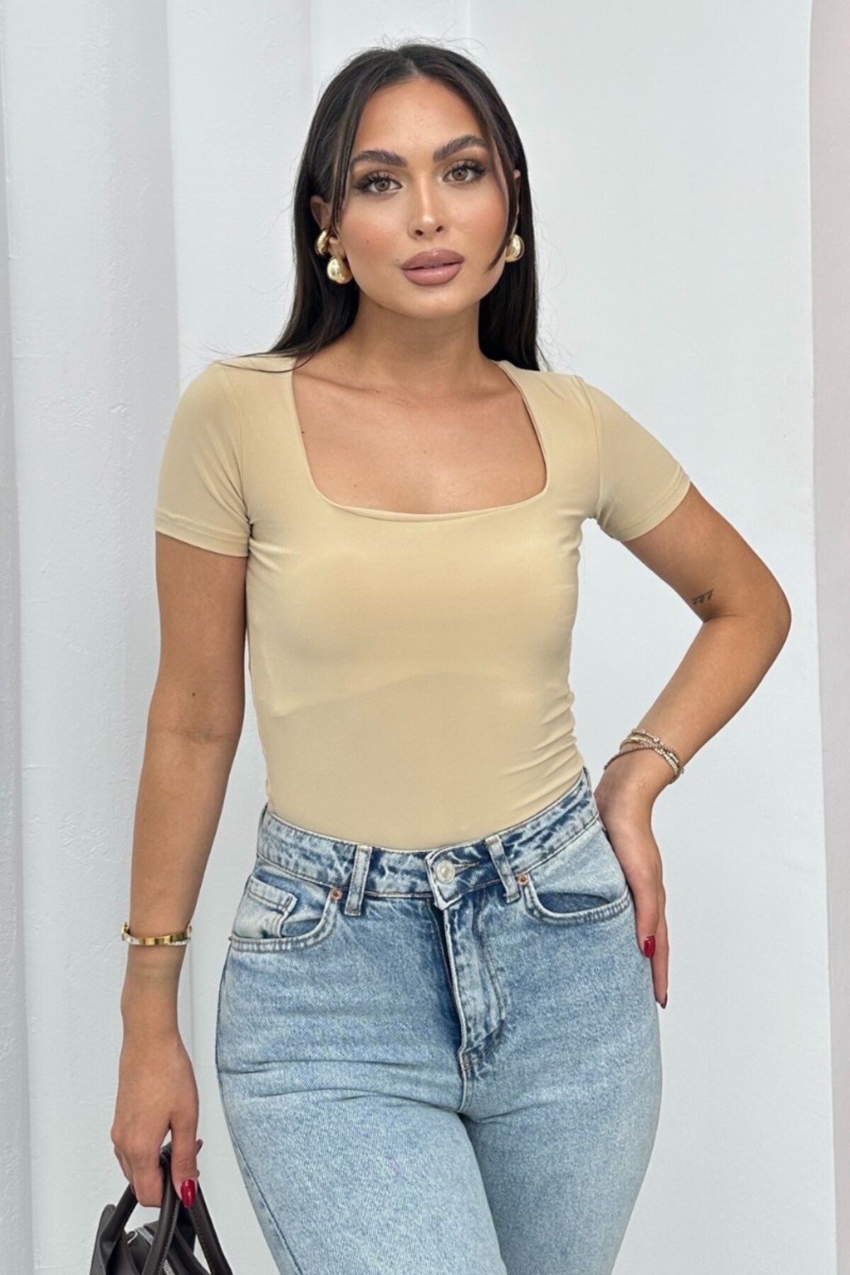 spirituel Kadın Kısa Kollu T-Shirt Kare Yaka Çift Kat Sandy Kumaş Crop T-Shirt