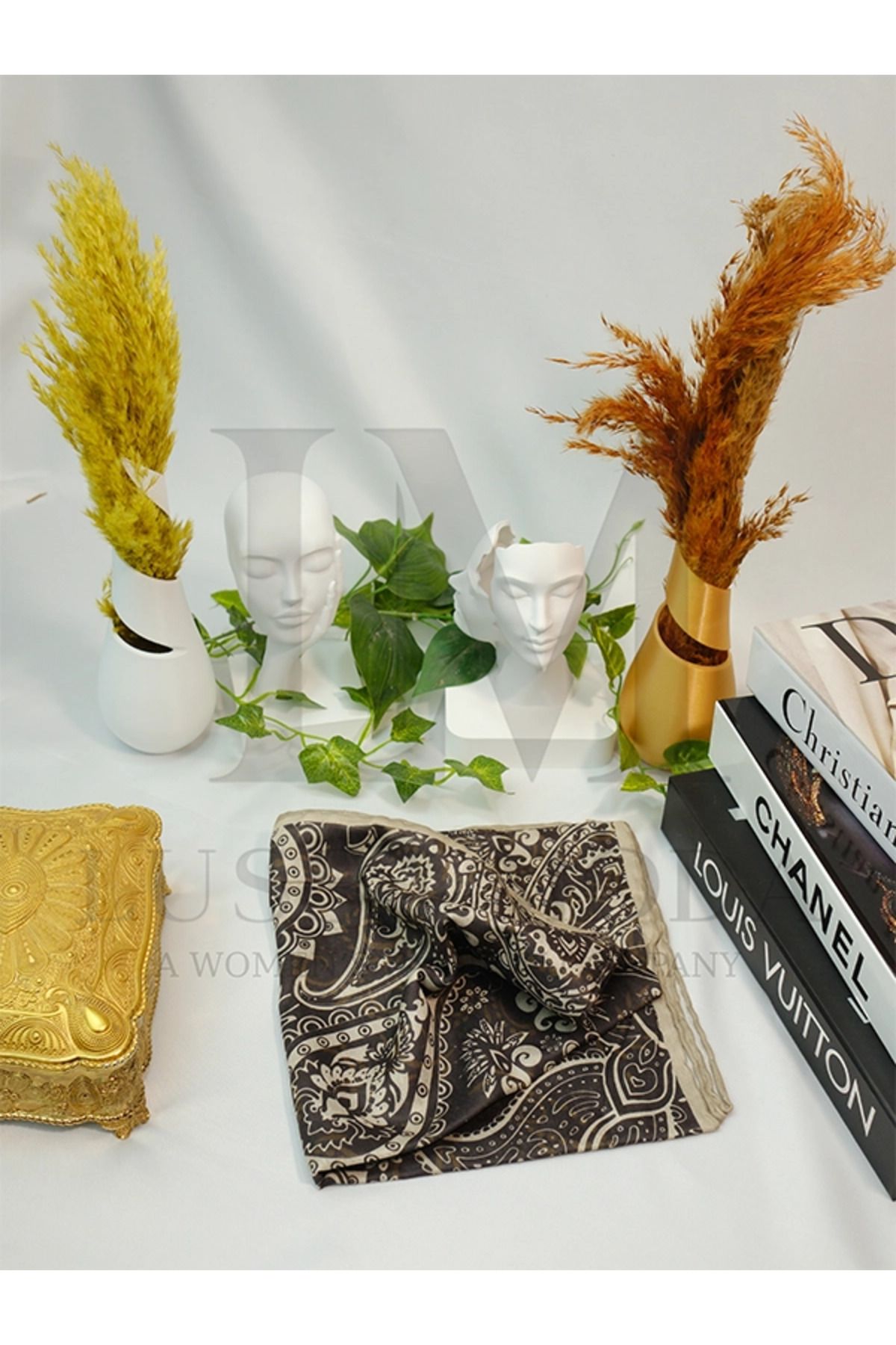 LUSSAMODA SOFT PAMUKLU DESENLİ EL DİKİŞ EŞARP