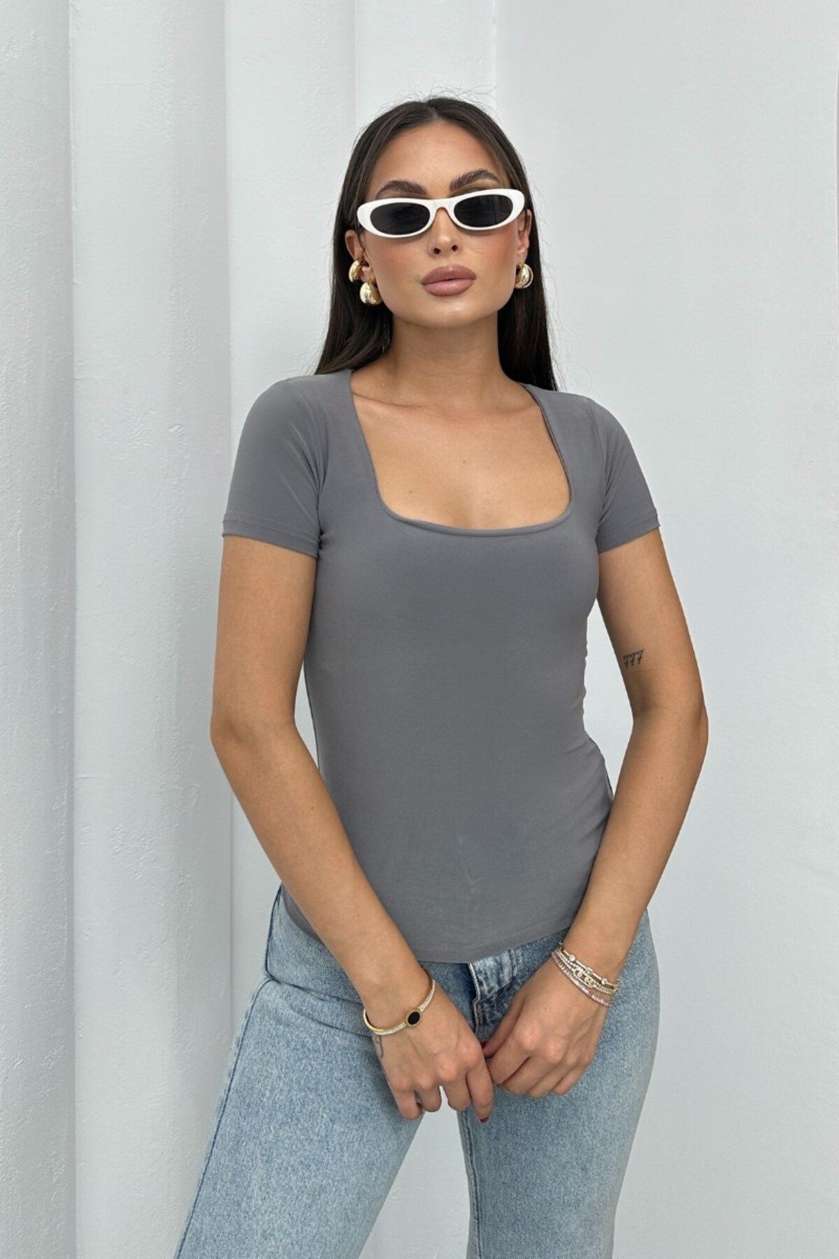 spirituel Kadın Kısa Kollu T-Shirt Kare Yaka Çift Kat Sandy Kumaş Crop T-Shirt