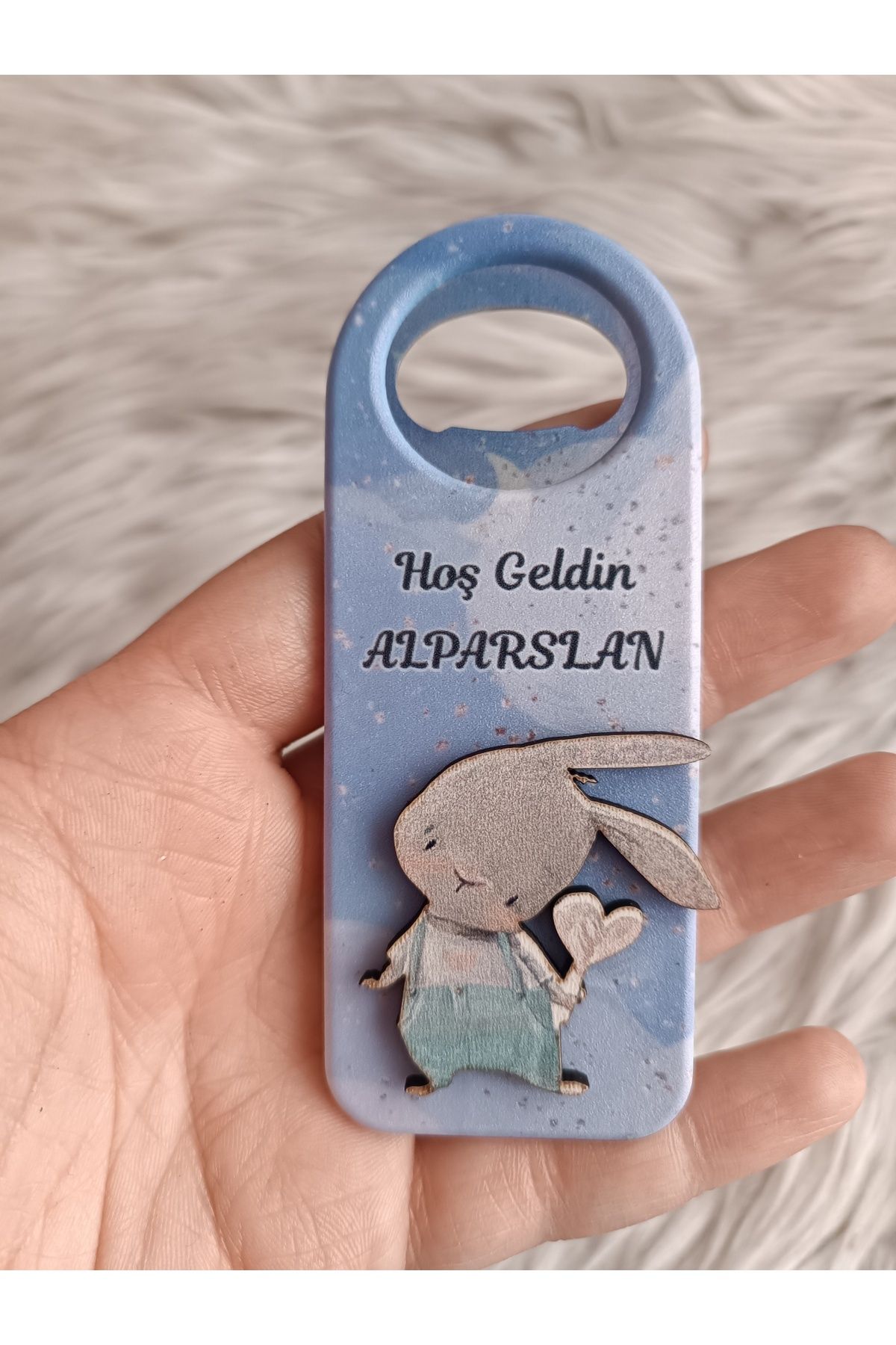 Doğrukan Hediyelik 10 adet mavi tulumlu tavşanlı kabartmalı uzun açacak magnet yenidoğan doğum günü hediyelik