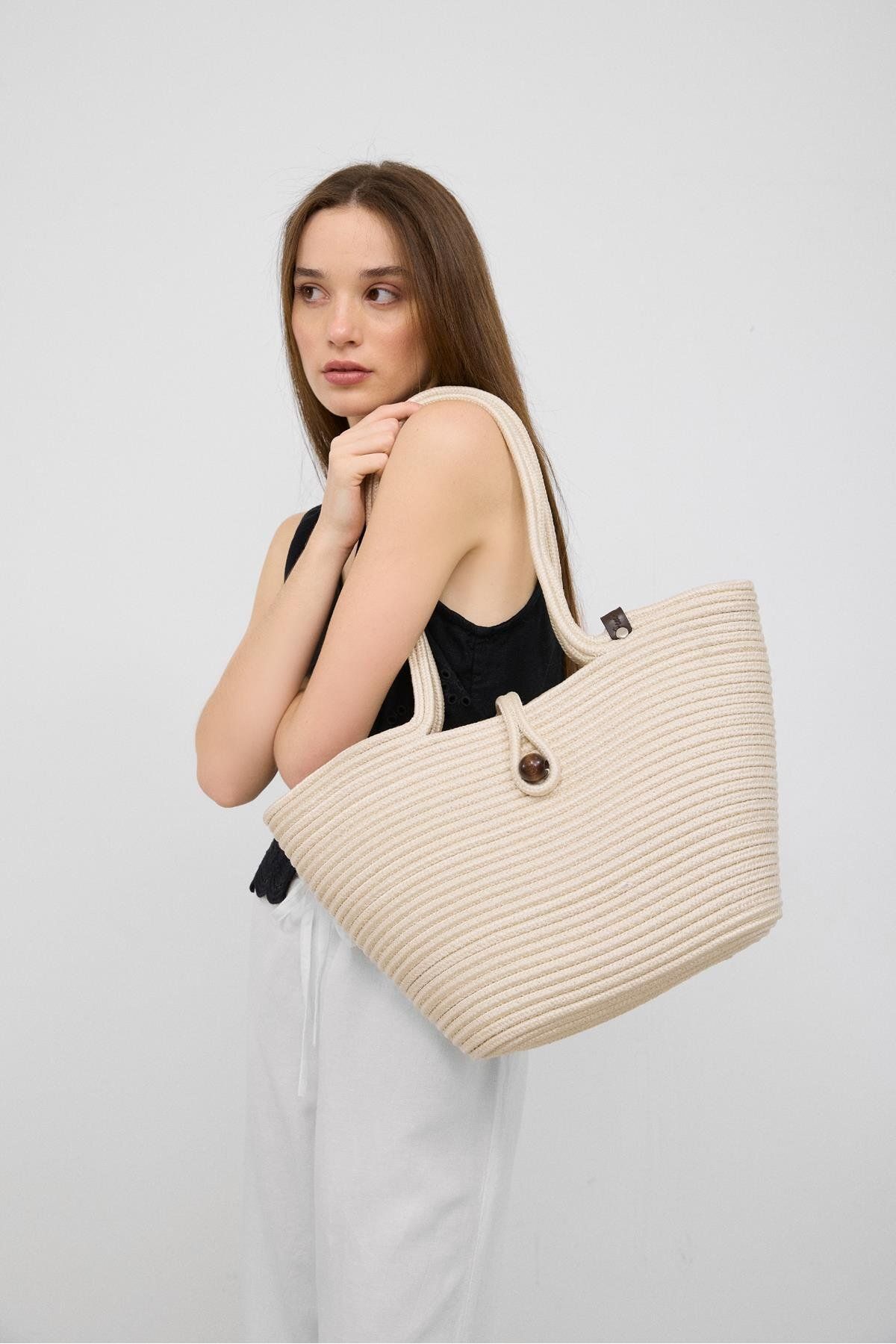 Shule Bags Vossa Handmade Düğmeli Hasır Omuz Çantası Krem