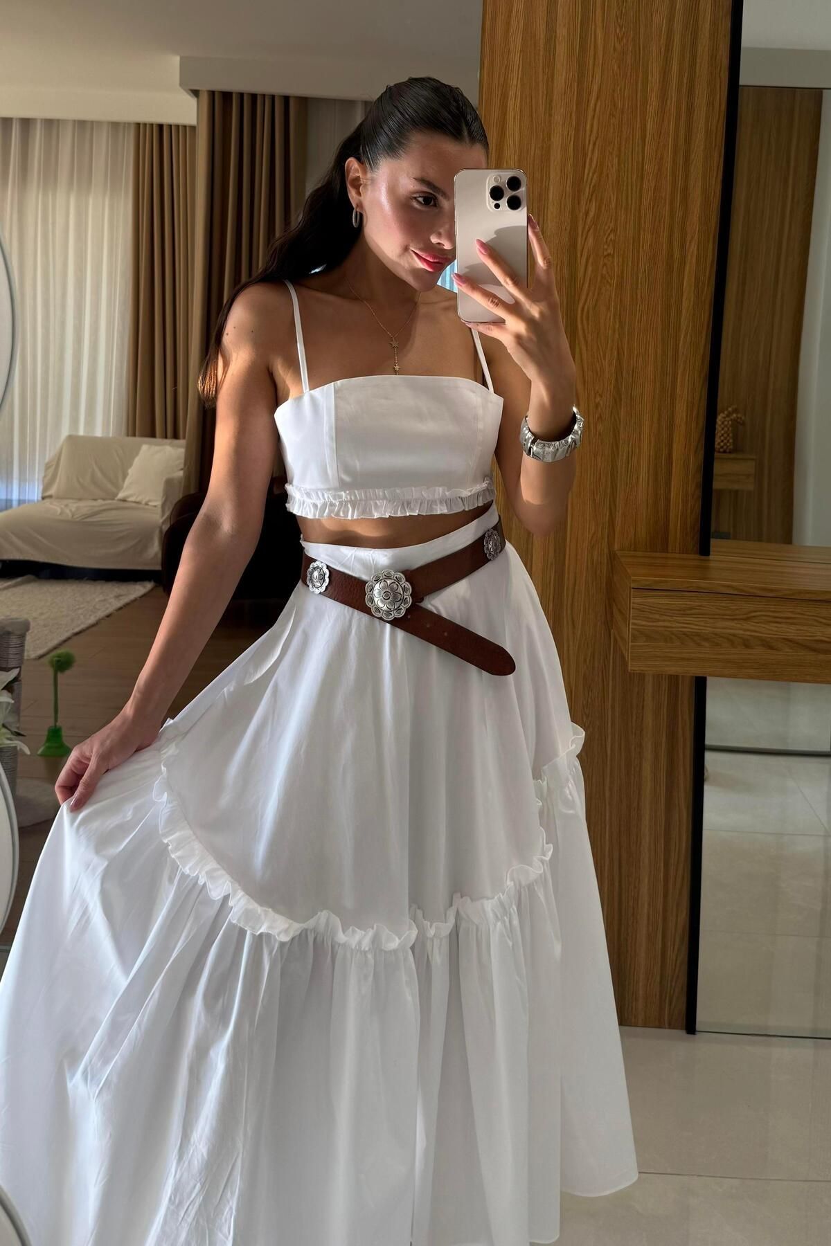 Gizem Ecemiş Bailey Beyaz Çan Etekli İkili Takım