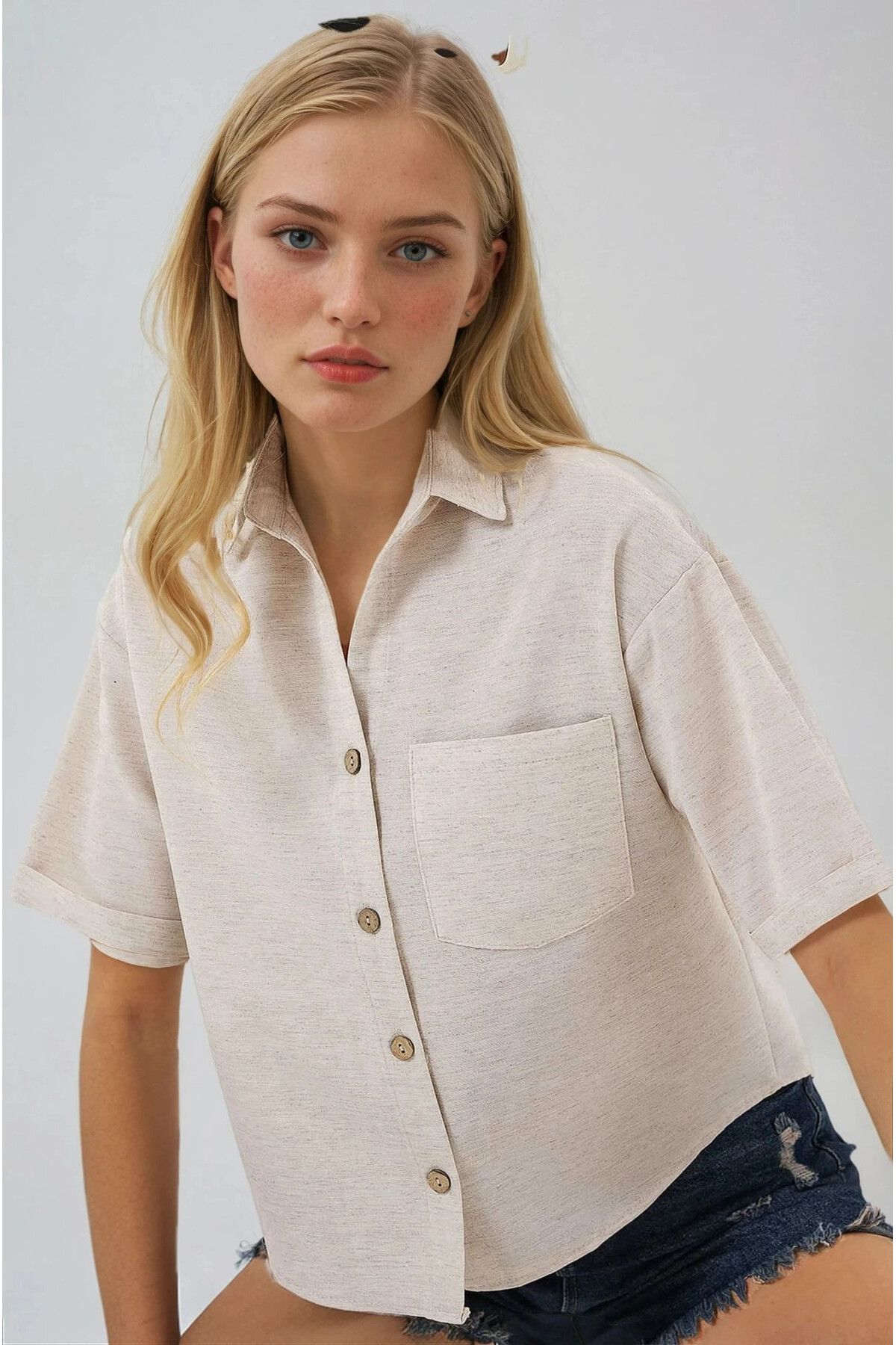hazelin Kadın Krem Keten Görünümlü Crop Gömlek HZL25S-BD1203391