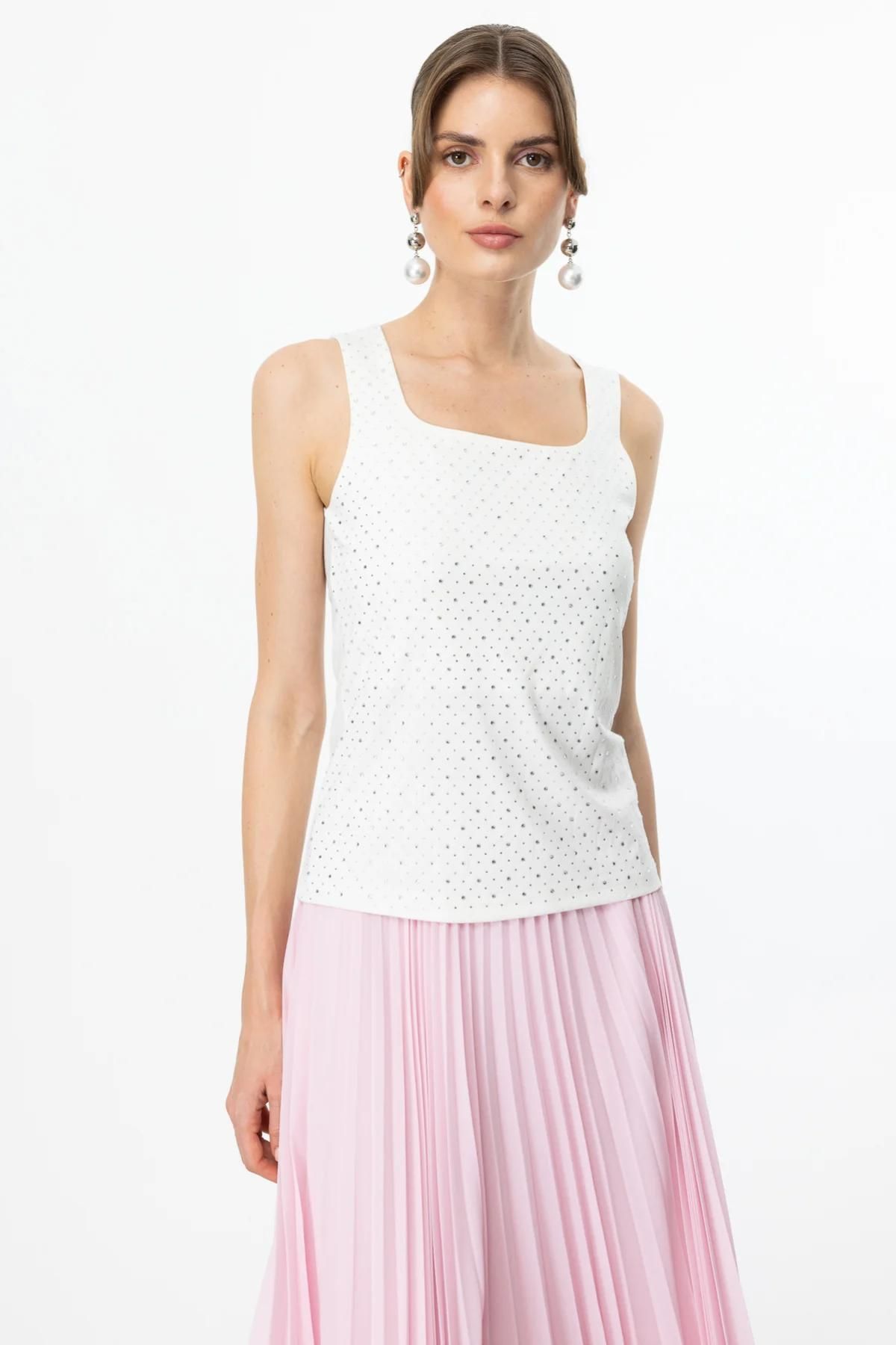Onteks 56452 ONTEKS TAŞLI KARE YAKA BLUZ