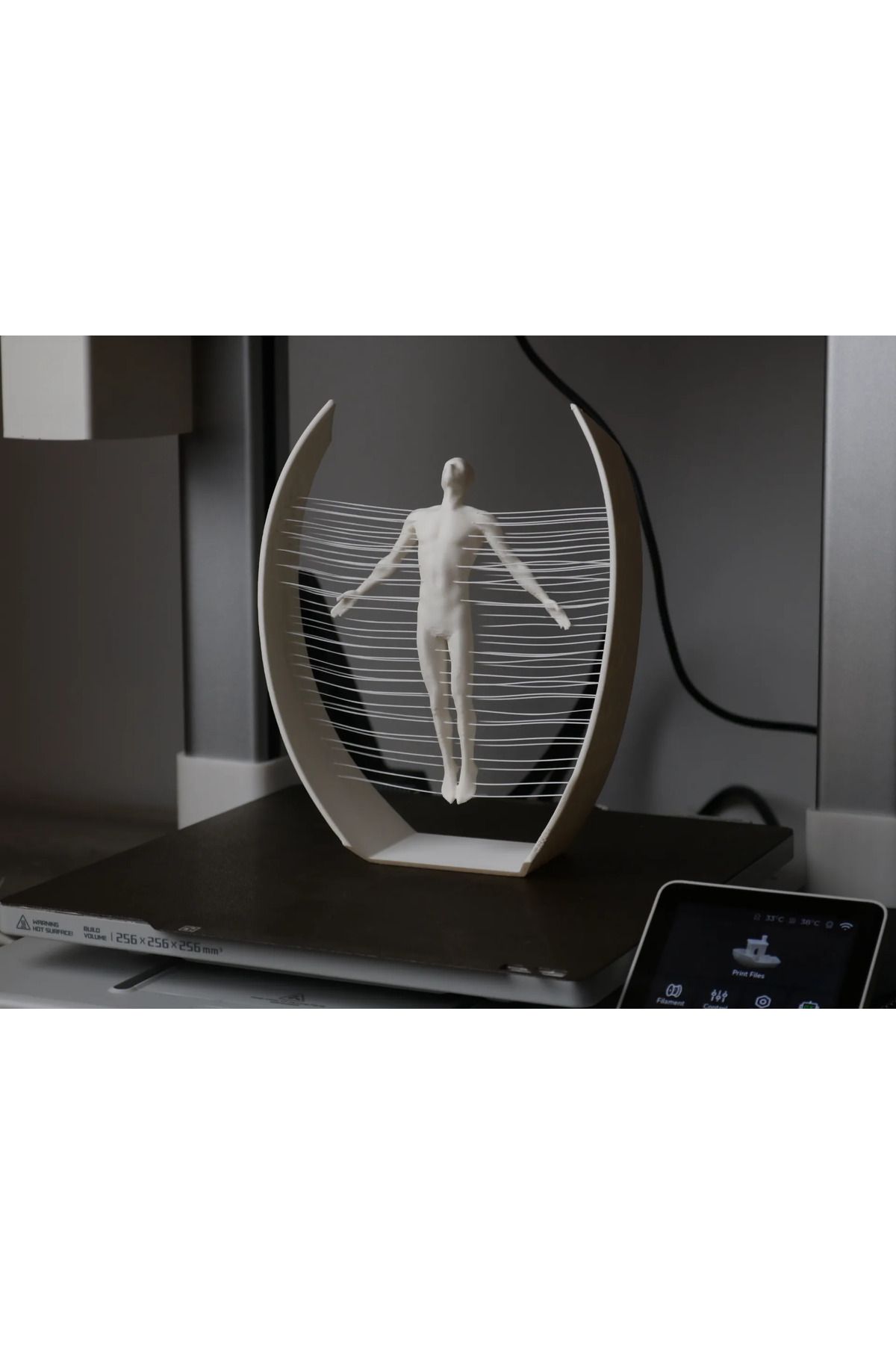 Phigo Transcend Modern Figür Biblo 20 cm – 3D Baskı Sanatsal Dekor Heykel (İsim Yazılabilir)