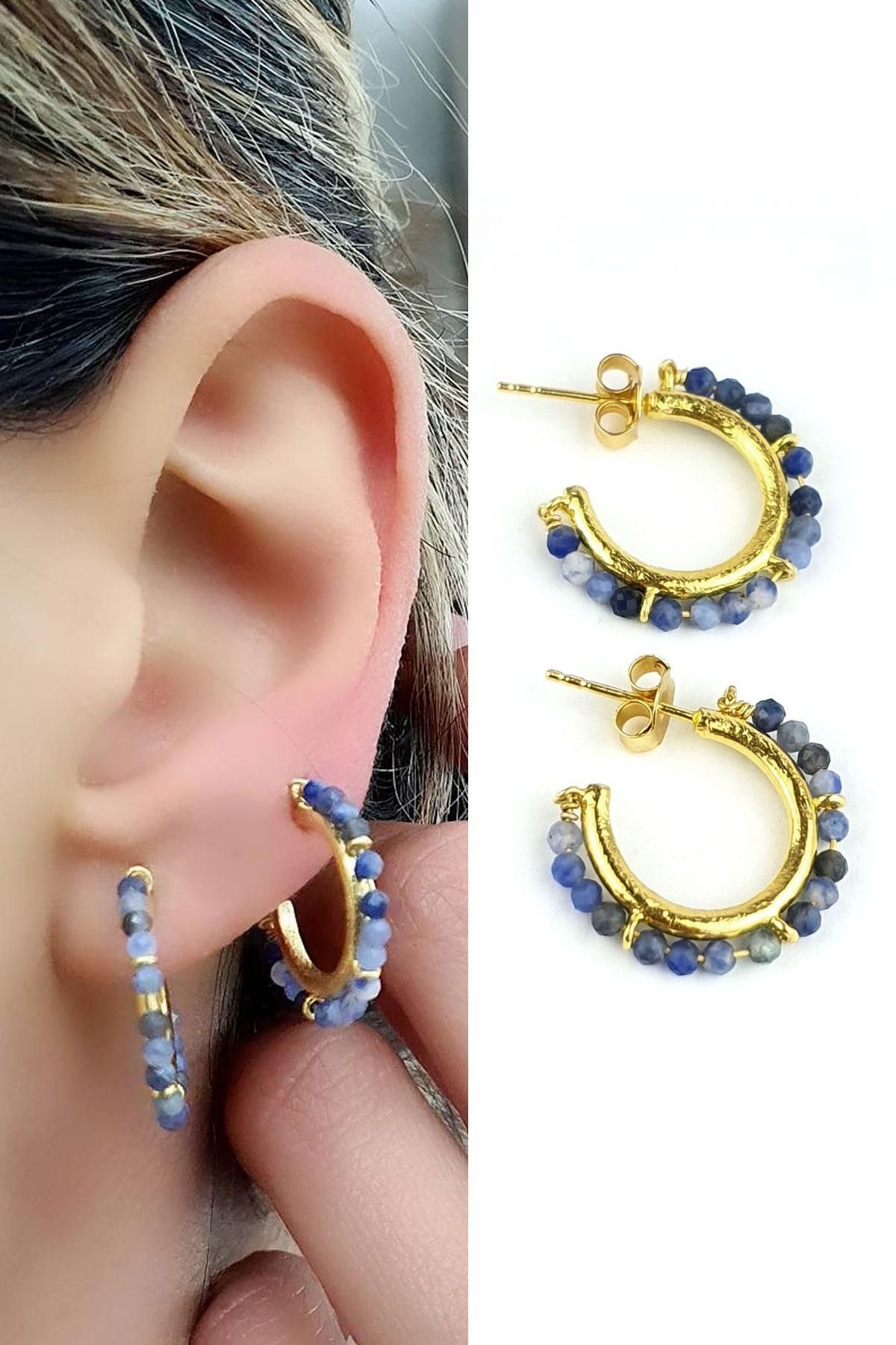 OSESHOP Sodalit taşlı 925ayar gümüş üzerine altın kaplama Yarım Halka Küpe