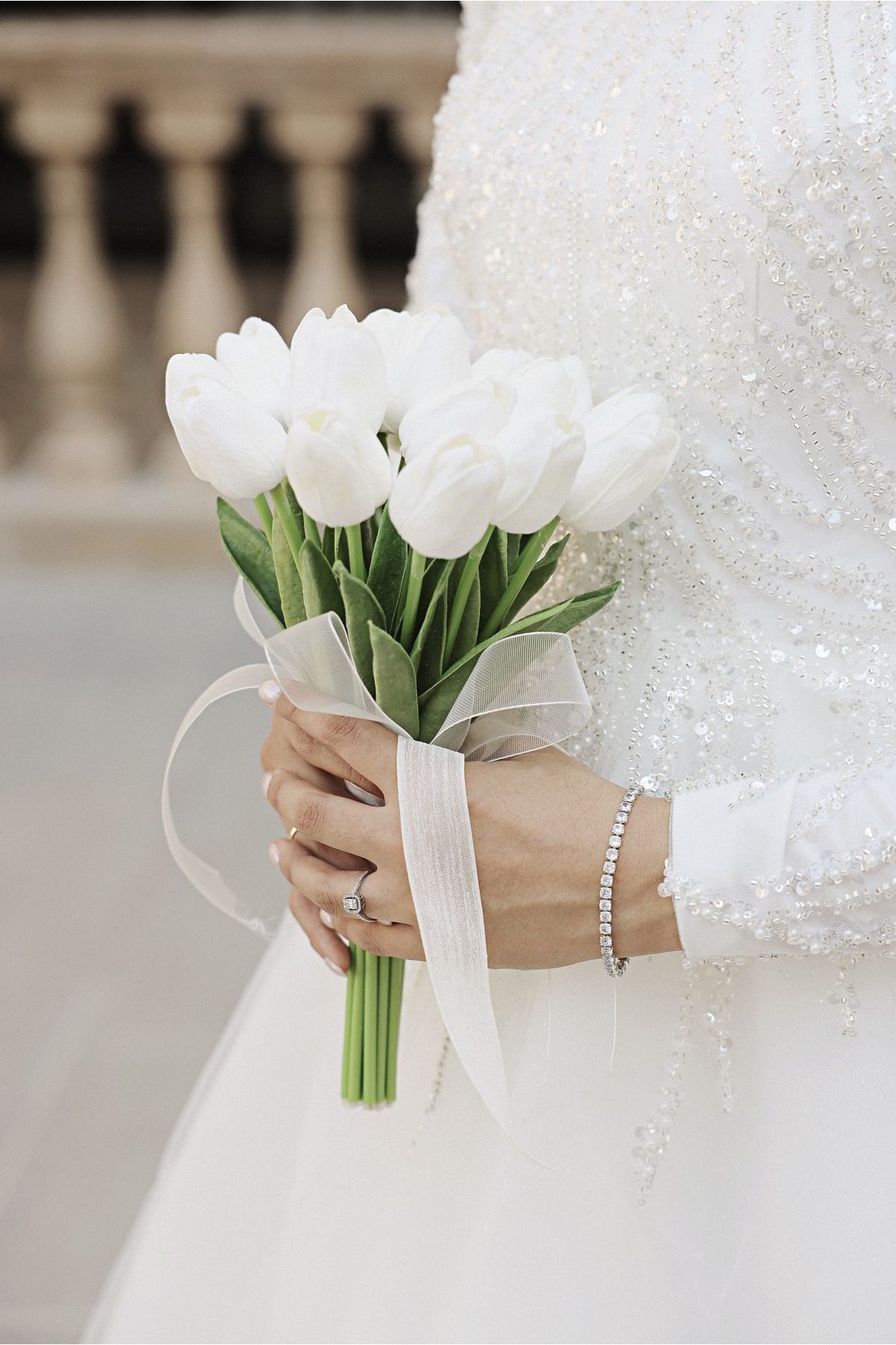 PRİYA JEWELERY Islak Lale Gelin Buketi, Gelin Çiçeği, Damat Yaka Çiçeği İle Birlikte, 14 Adet Lale