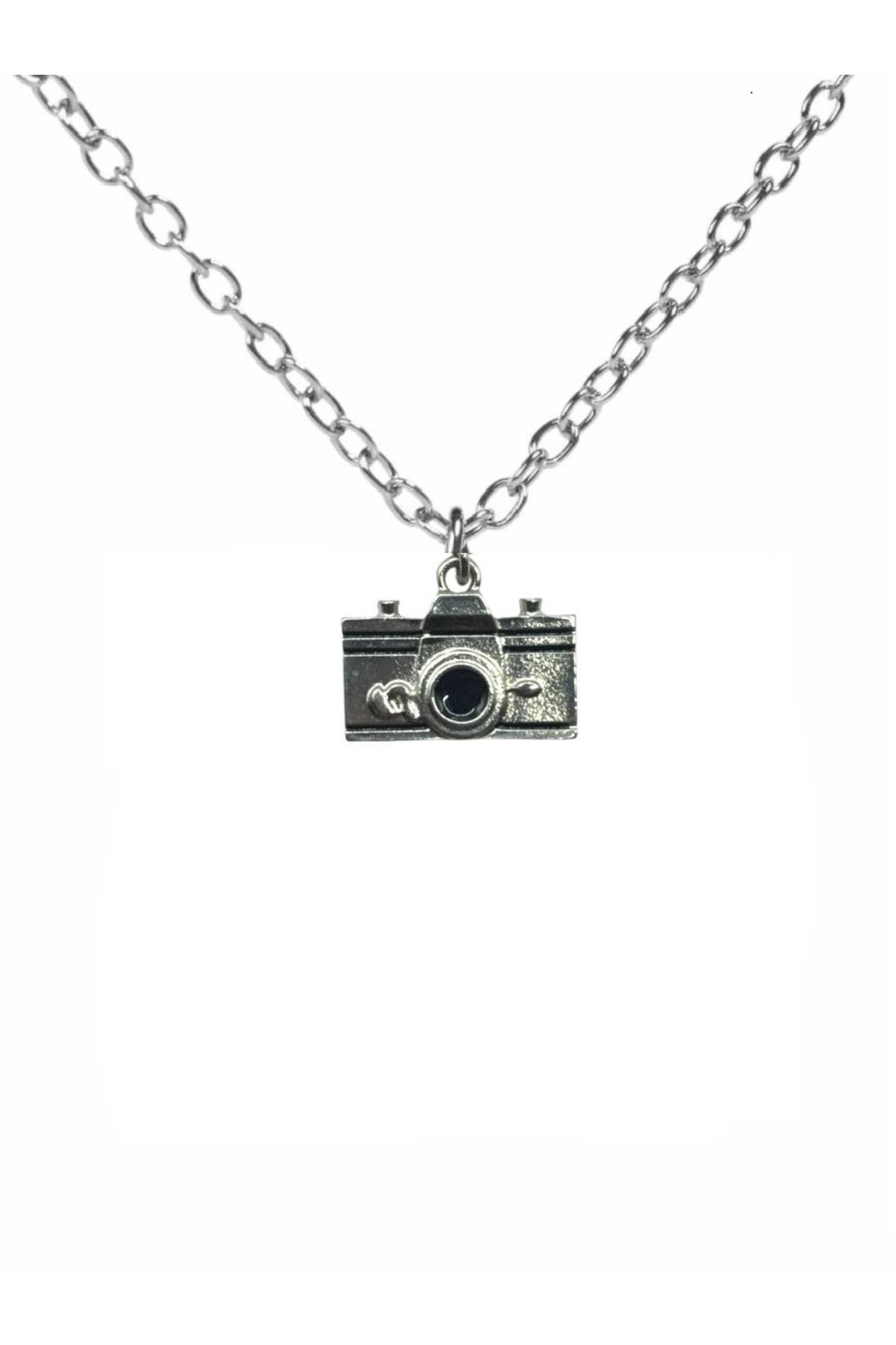 Herşey Nota Snapshot Soul – Fotoğraf Makinesi Figürlü Unisex Zincir Kolye (60 cm)