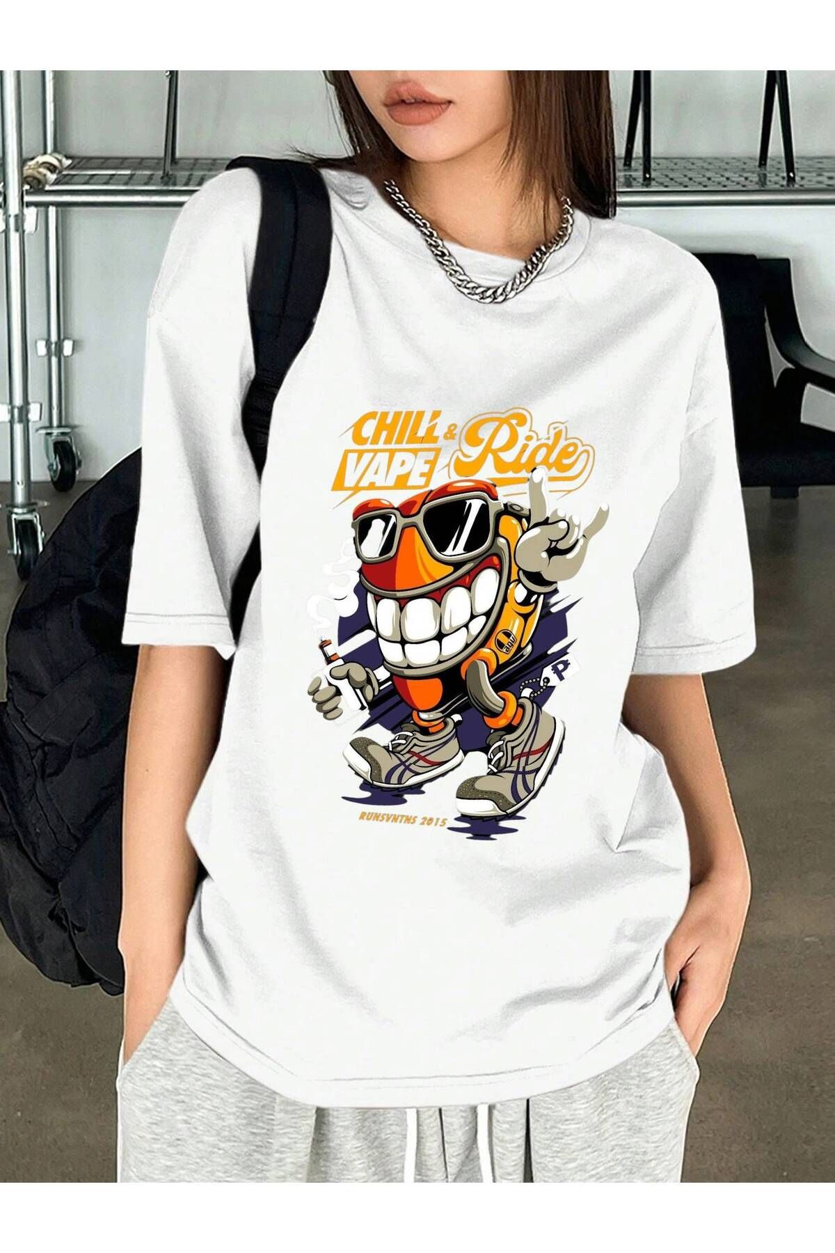 ELNOYA Unisex Beyaz Oversize "Chill Ride Vape" Baskılı Bisiklet Yaka Rahat T-shirt