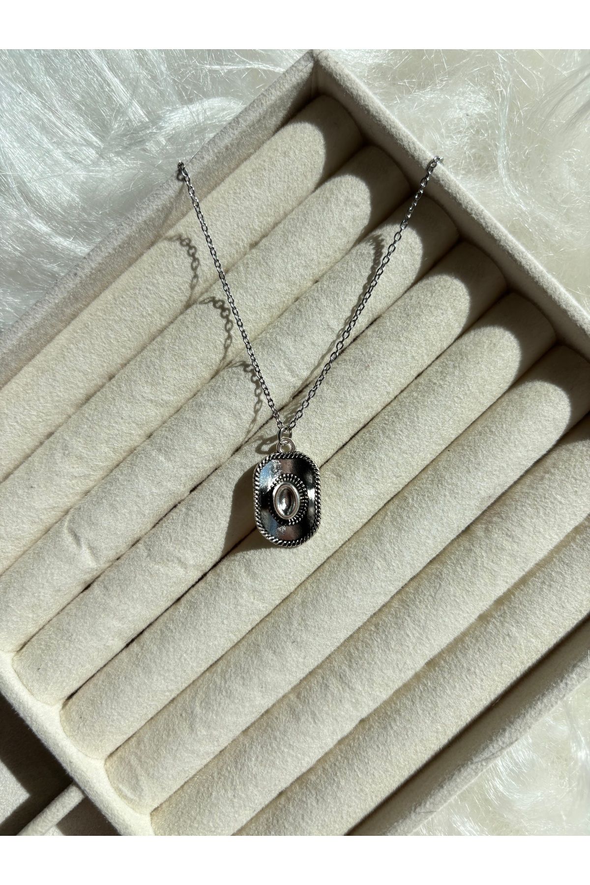 denars jewelry Kovboy Şapkalı Çelik Zincirli Kolye