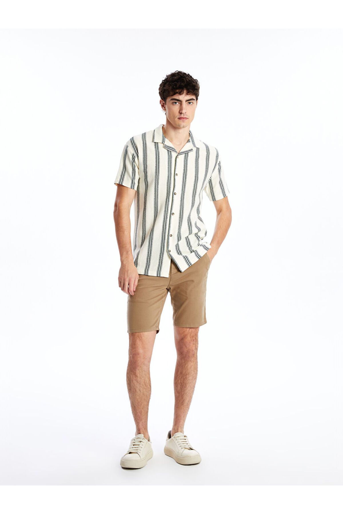 LC Waikiki Slim Fit Erkek Şort