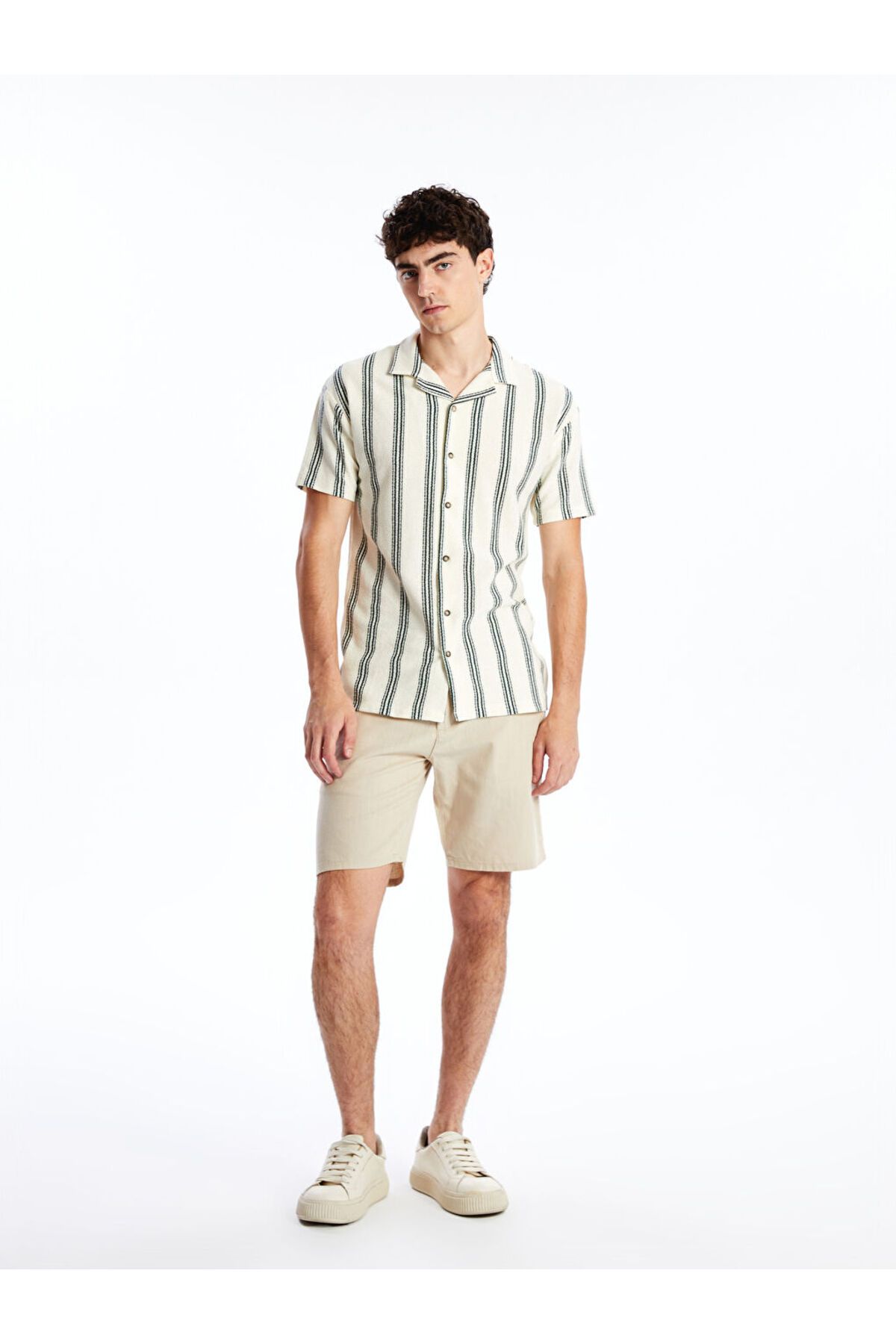 LC Waikiki Slim Fit Erkek Şort