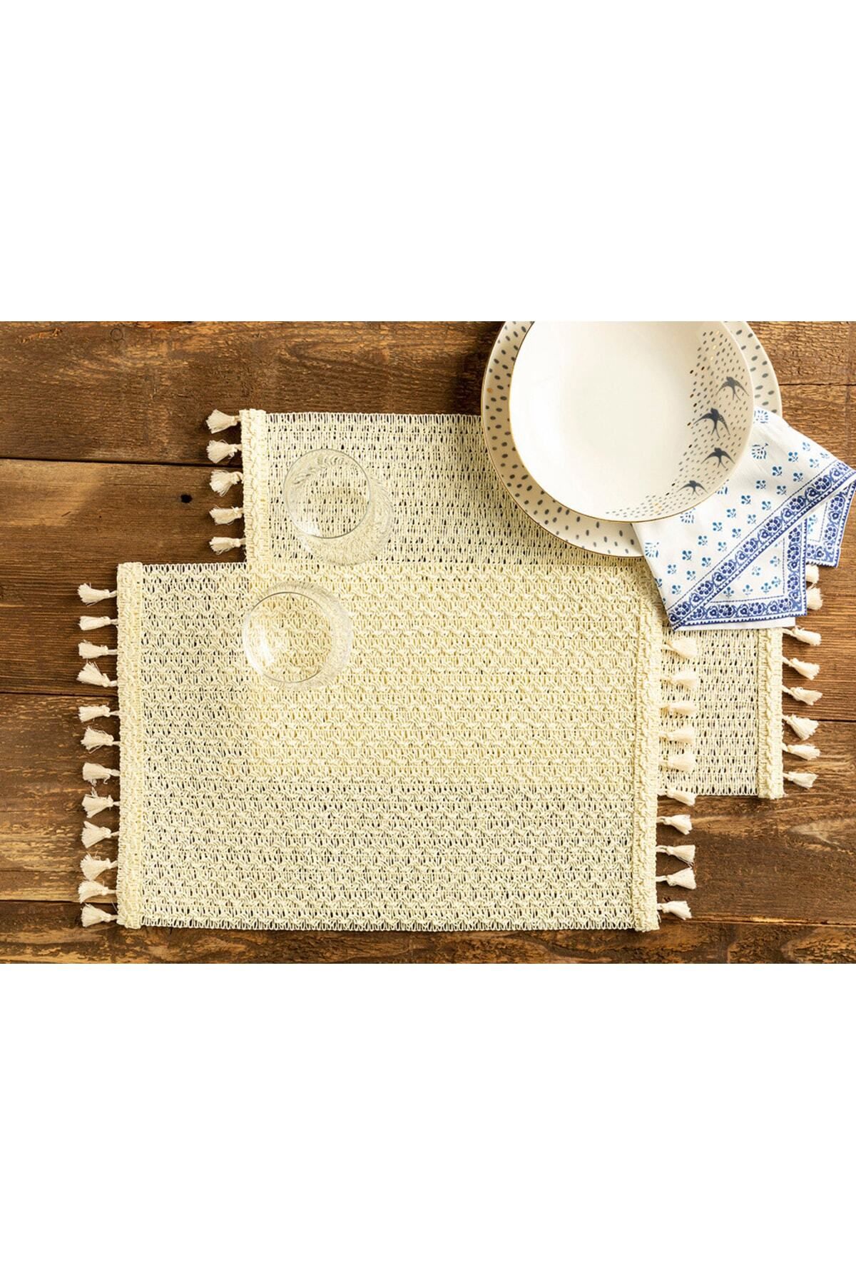 Elioure Krem Renkli 2'li Amerikan Servis, 30x45 cm, şık ve kullanışlı ev dekoru.