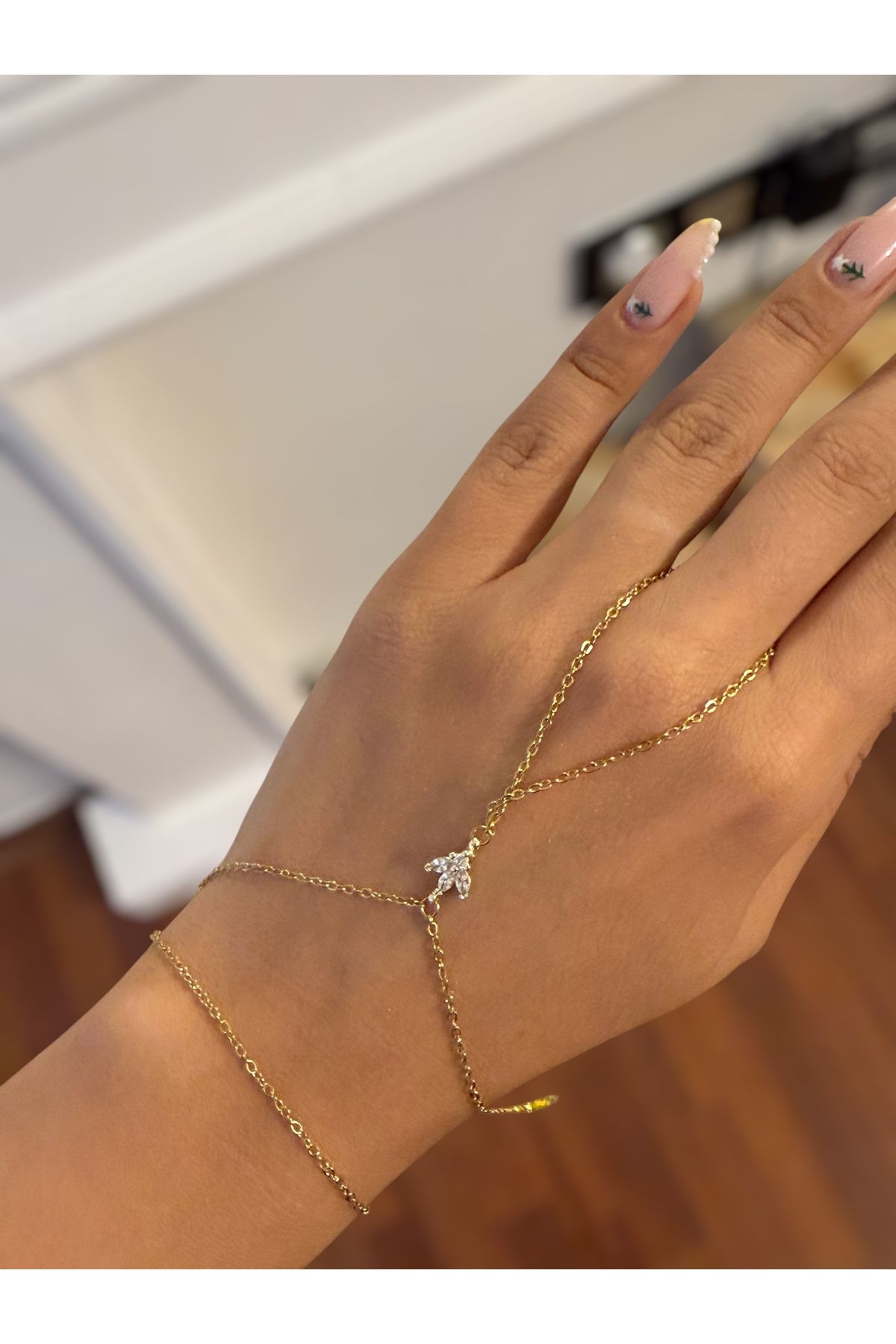 Laquila Jewellery Zirkon Taşlı Lotus Şahmeran