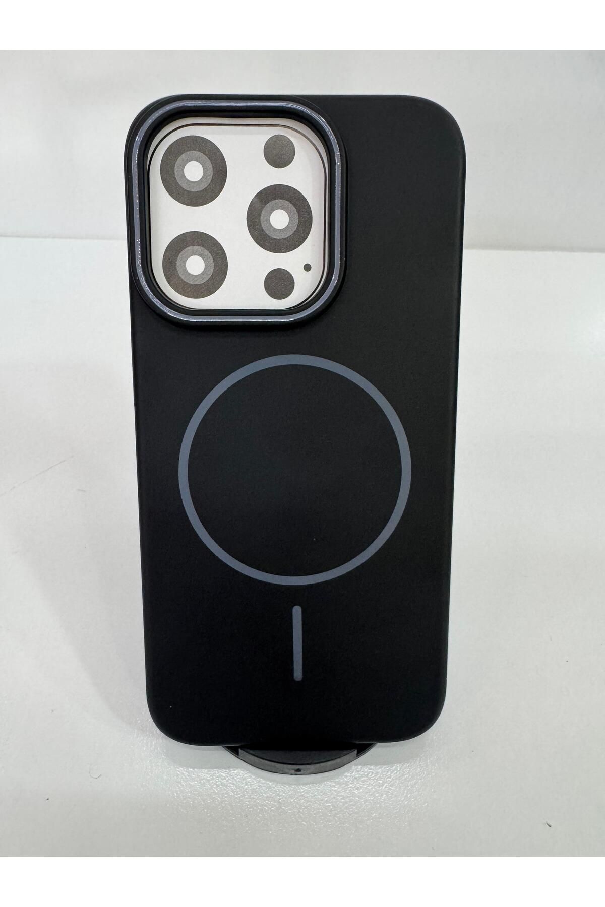 İnci Iphone 15 pro mika ince ve hafif tasarım magsafe özellikli sert telefon kılıfı