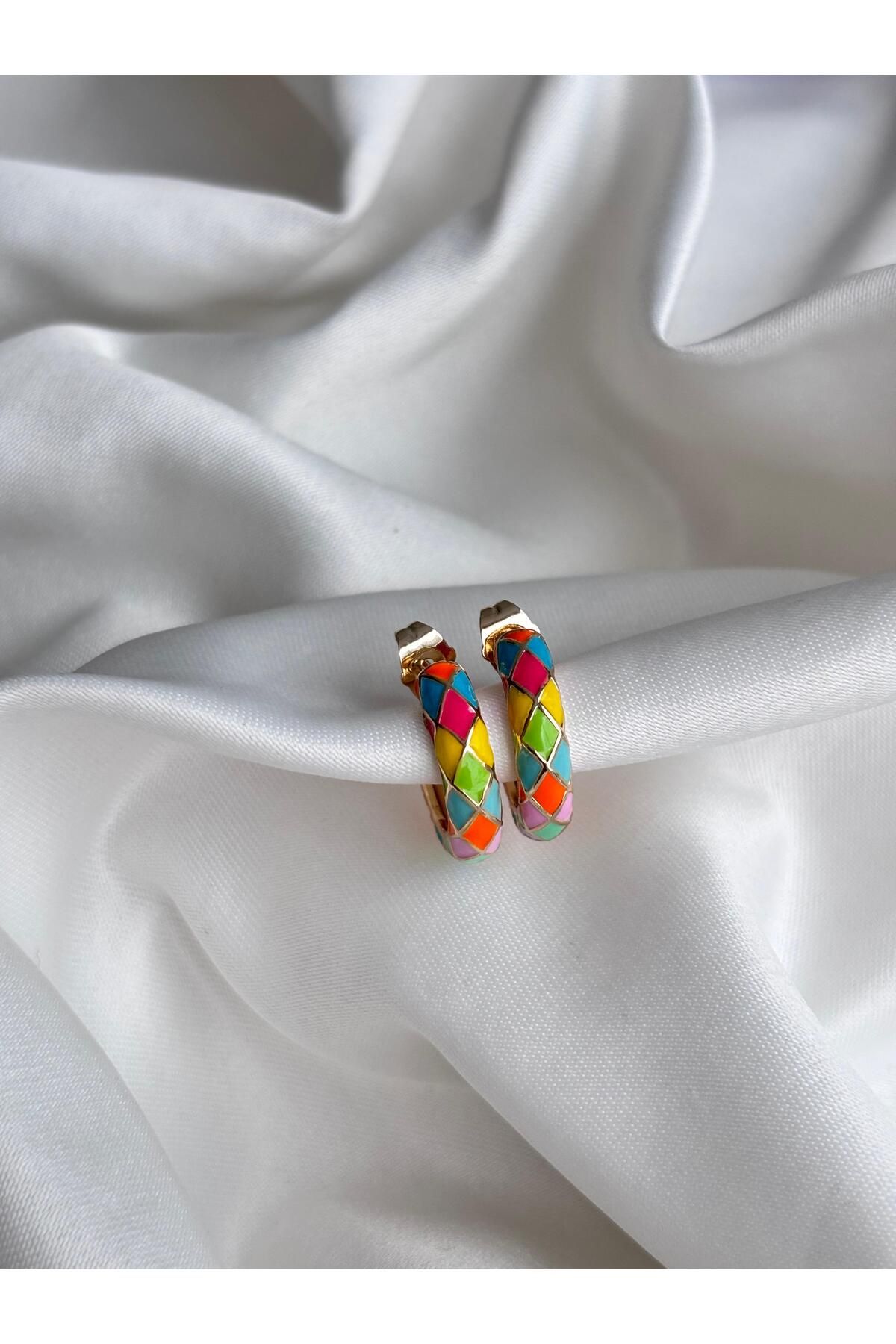 Bellamy Jewelry Mineli Çok Renkli Gold Detaylı Halka Küpe