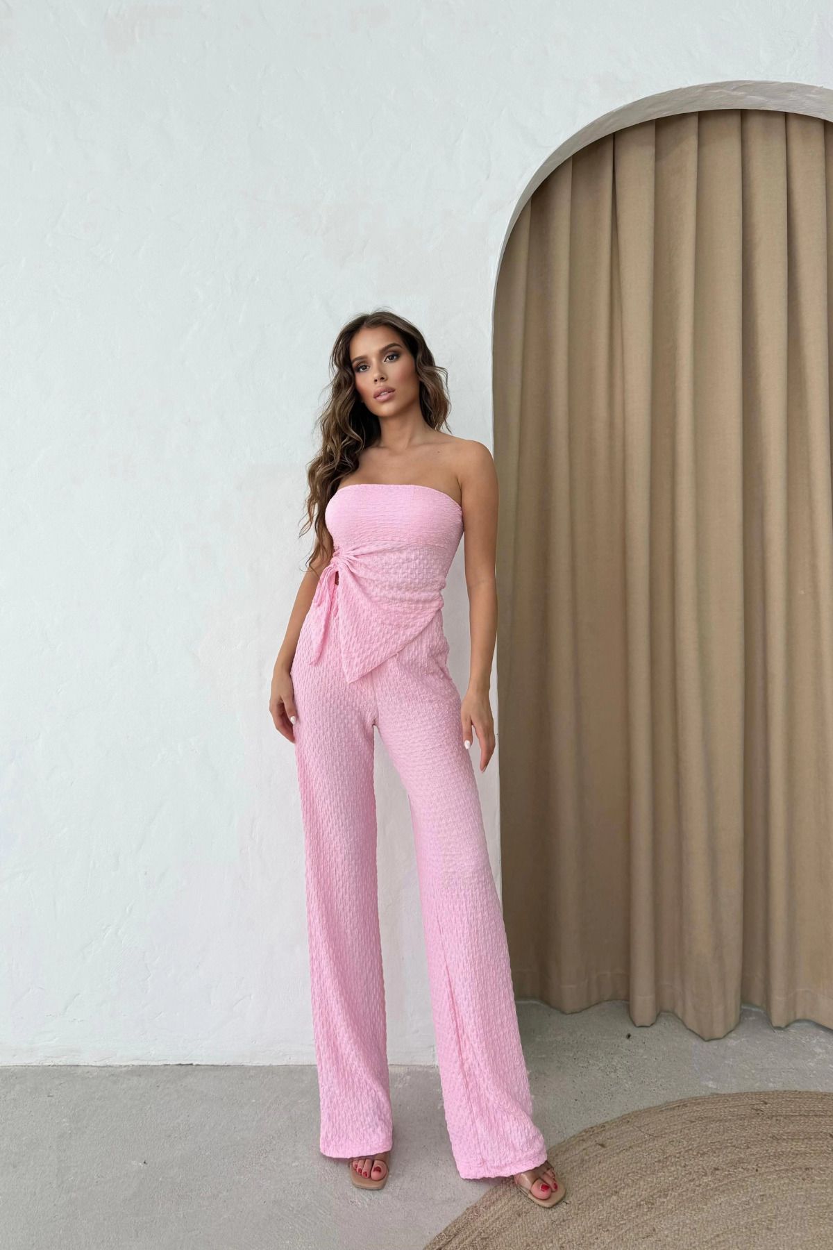 MOZENA Straplez Büzgülü Crop ve Pantolon Gofre İkili Takım