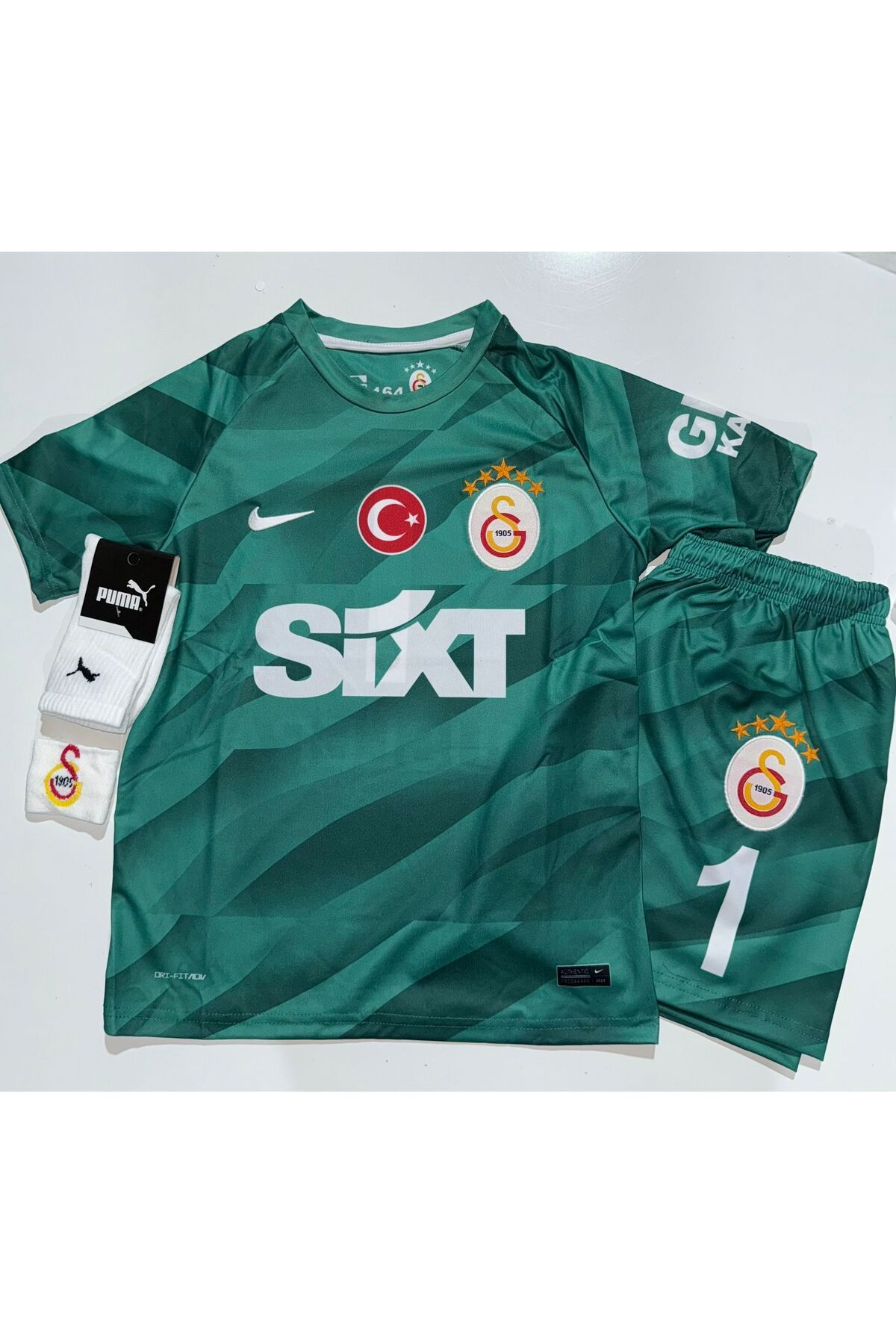 candy cup GÂLÂTÂSÂRÂY-1-NMRA EFSANE MUSLÊRÂ 5 YILDIZLI NEW SEZON ÇOÇUK 4.LÜ SET FUTBOL FORMASI VS İŞ KIYAFETİ