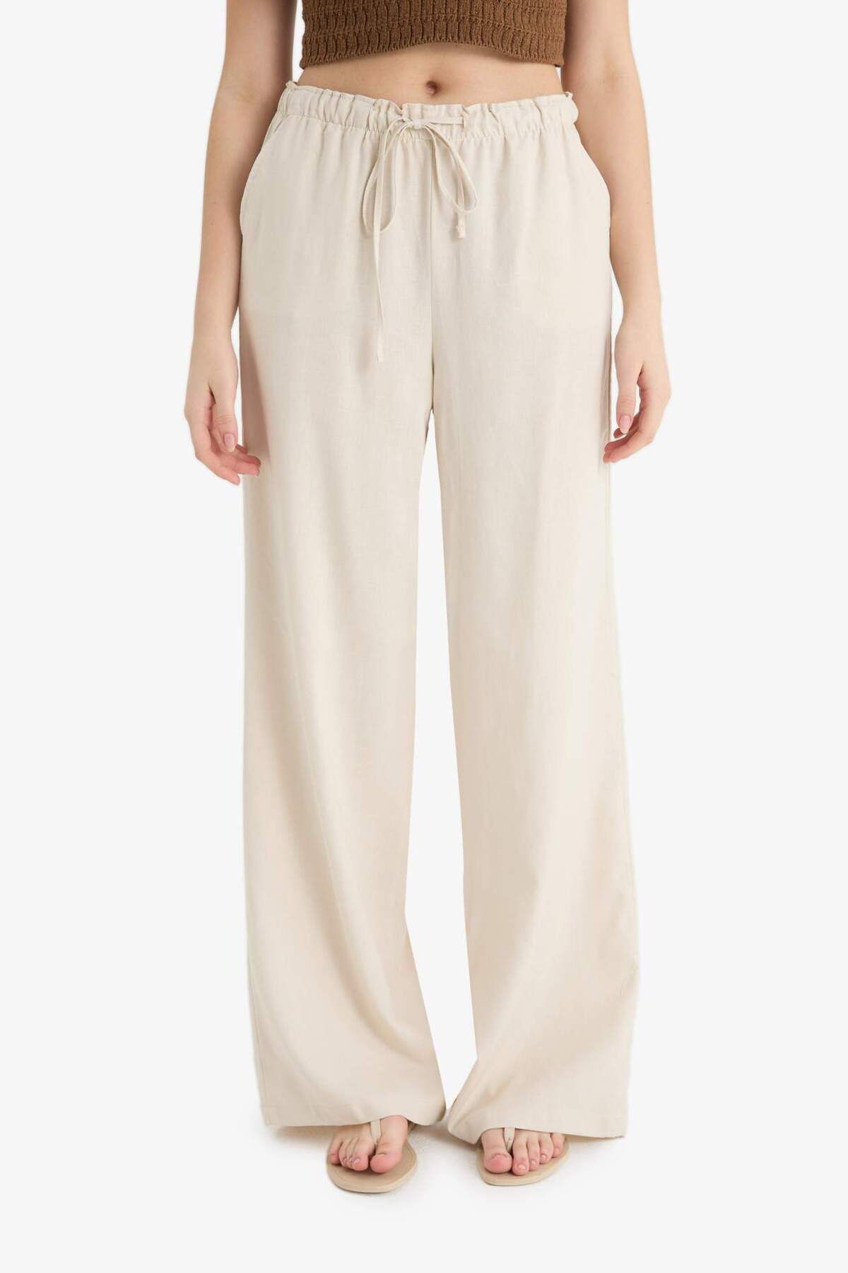 DeFacto Wide Leg Çift Cepli Beli Lastikli Standart Boy Keten Karışımlı Pantolon E1981AX25SM