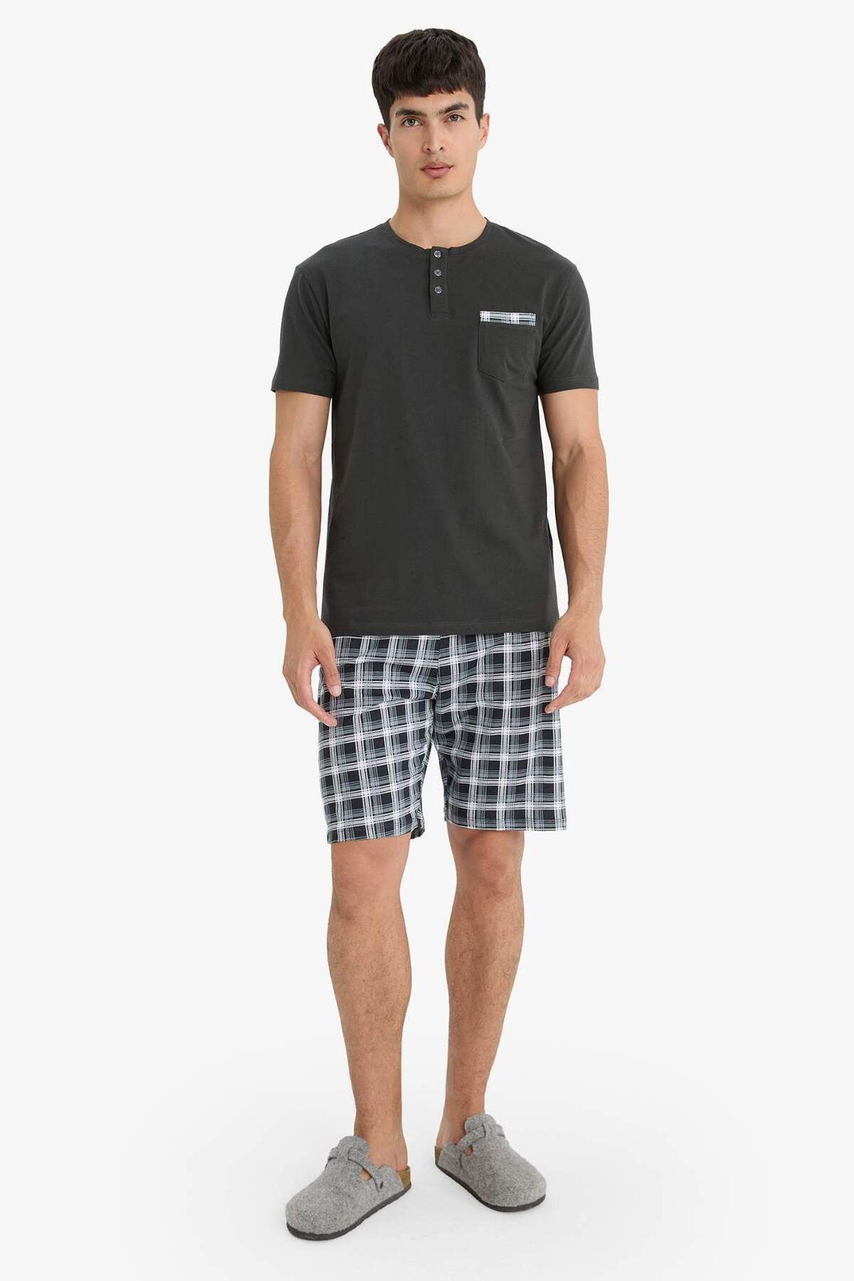 DeFacto Pijama Takımı Regular Fit Kısa Kollu Üst Kareli Şort E7146AX25SM