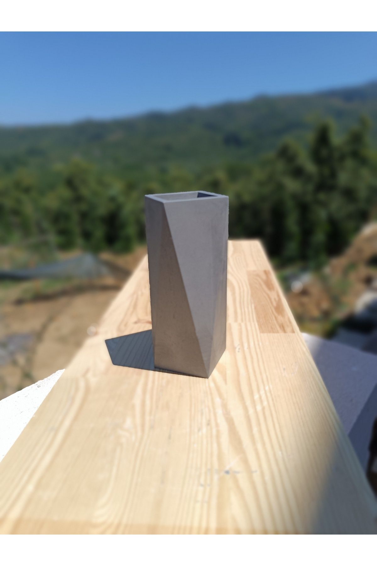 DemCey Home Geometrik Beton Vazo El Yapımı Dekoratif Taş Saksı