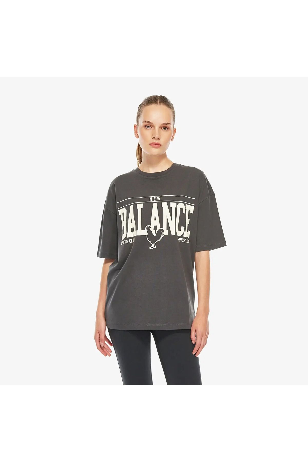 New Balance Lifestyle Kadın Antrasit Tişört - UNT3401-ANT