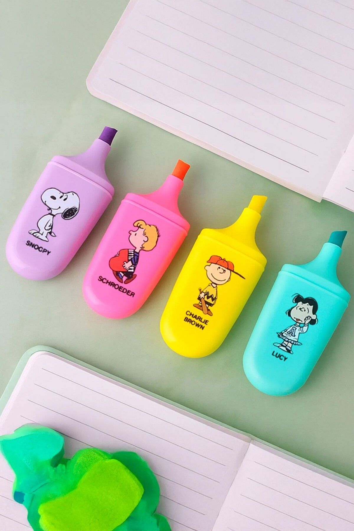 Miniso Snoopy Lisanslı Vintage Serisi Marker Seti (4 adet)