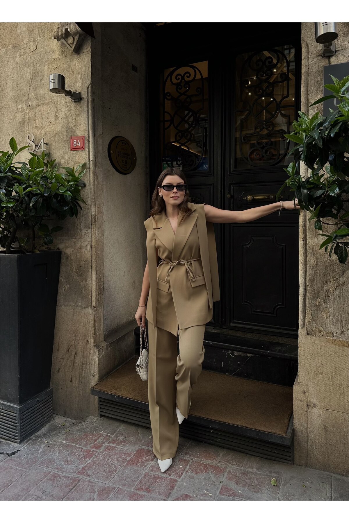 Ensemble deux pièces veste blazer ceinturée et pantalon kaki femme - Görsel 5
