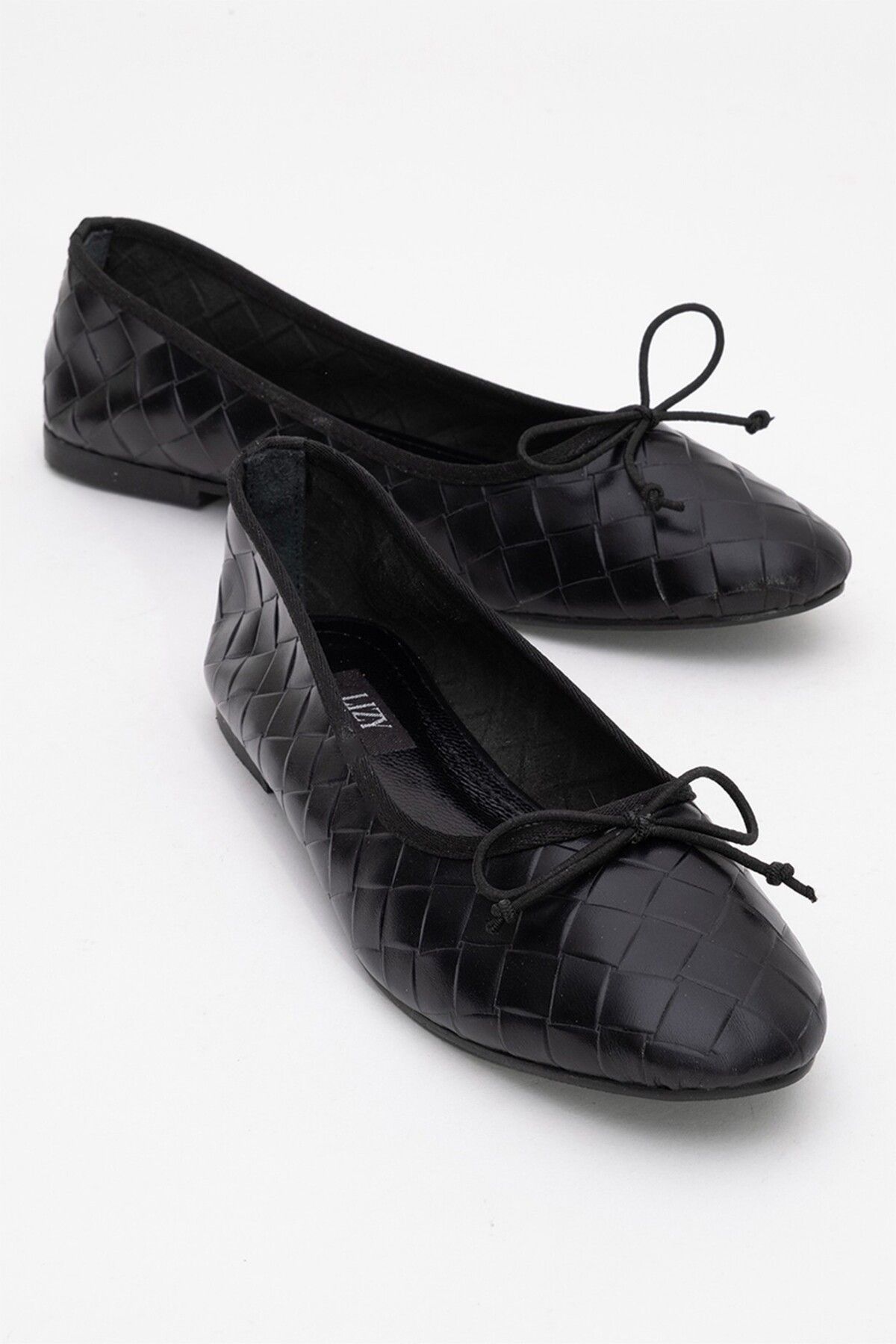 Lizy Shoes Fiyonk Detaylı Düz Babet