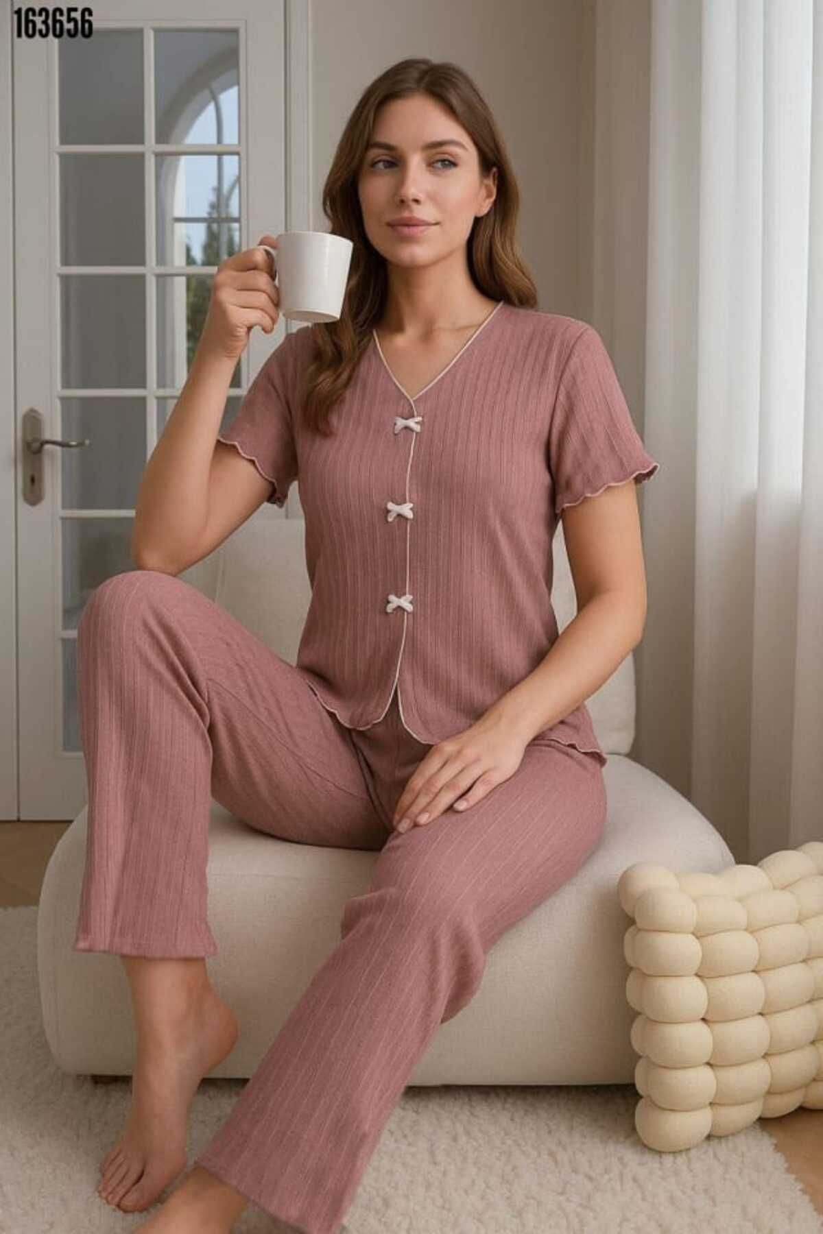 Cbm Gül Kurusu Fiyonklu V Yaka Yazlık Pijama Takımı 7315 Kırmızı Gül Figürlü Kolye hediye