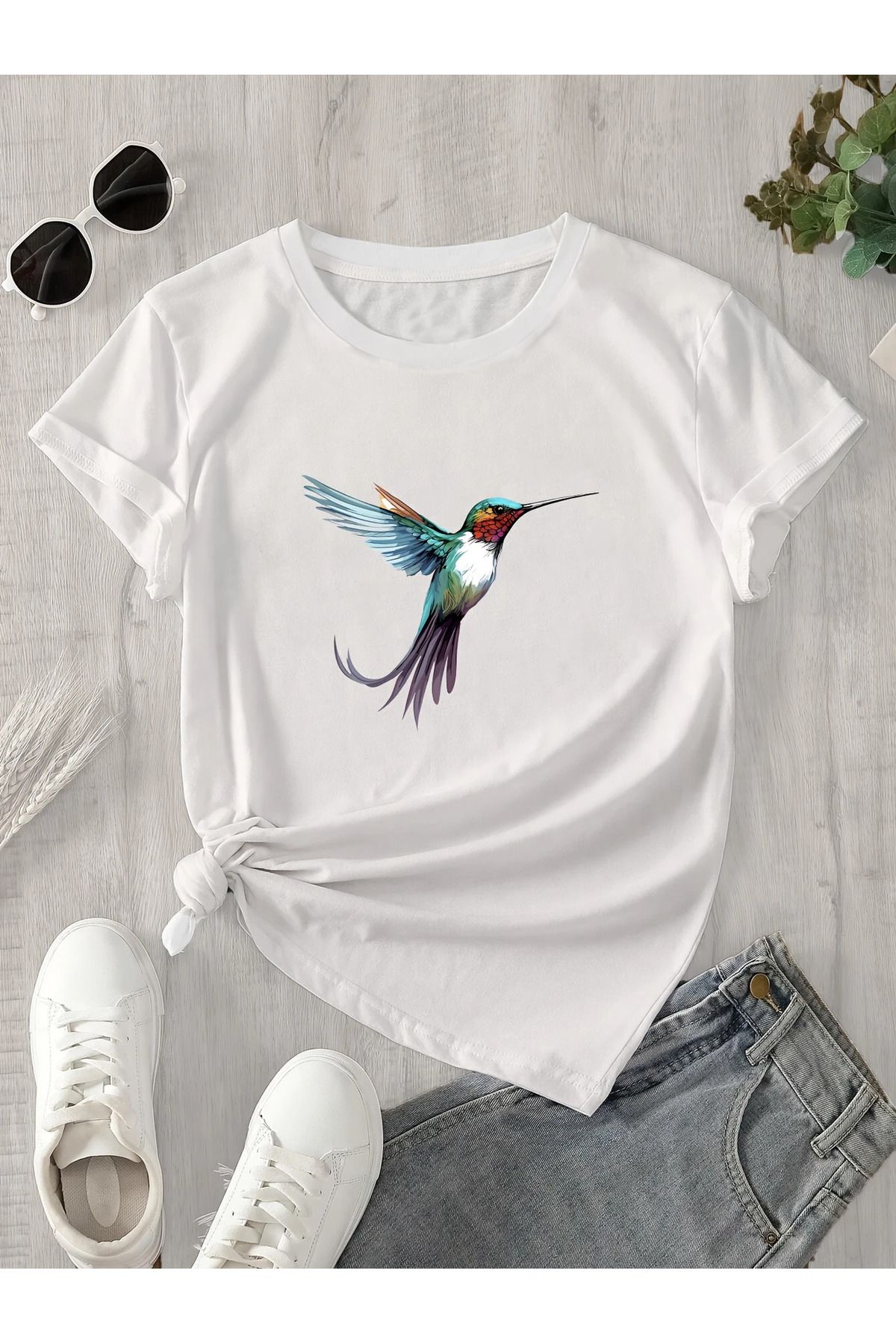MAGORS SİNEKKKUŞU BASKILI BİSİKLET YAKA PAMUKLU KISA KOLLU KADIN VE ÇOCUK TSHIRT