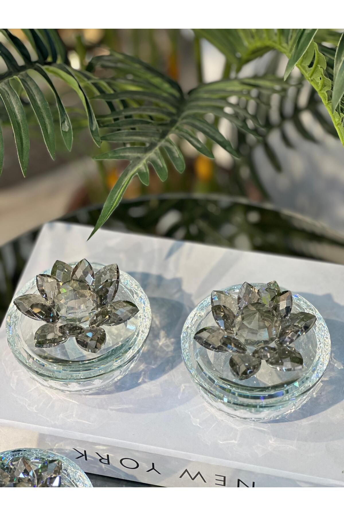 Pario Home Kristal Lotus Kapaklı Kutu