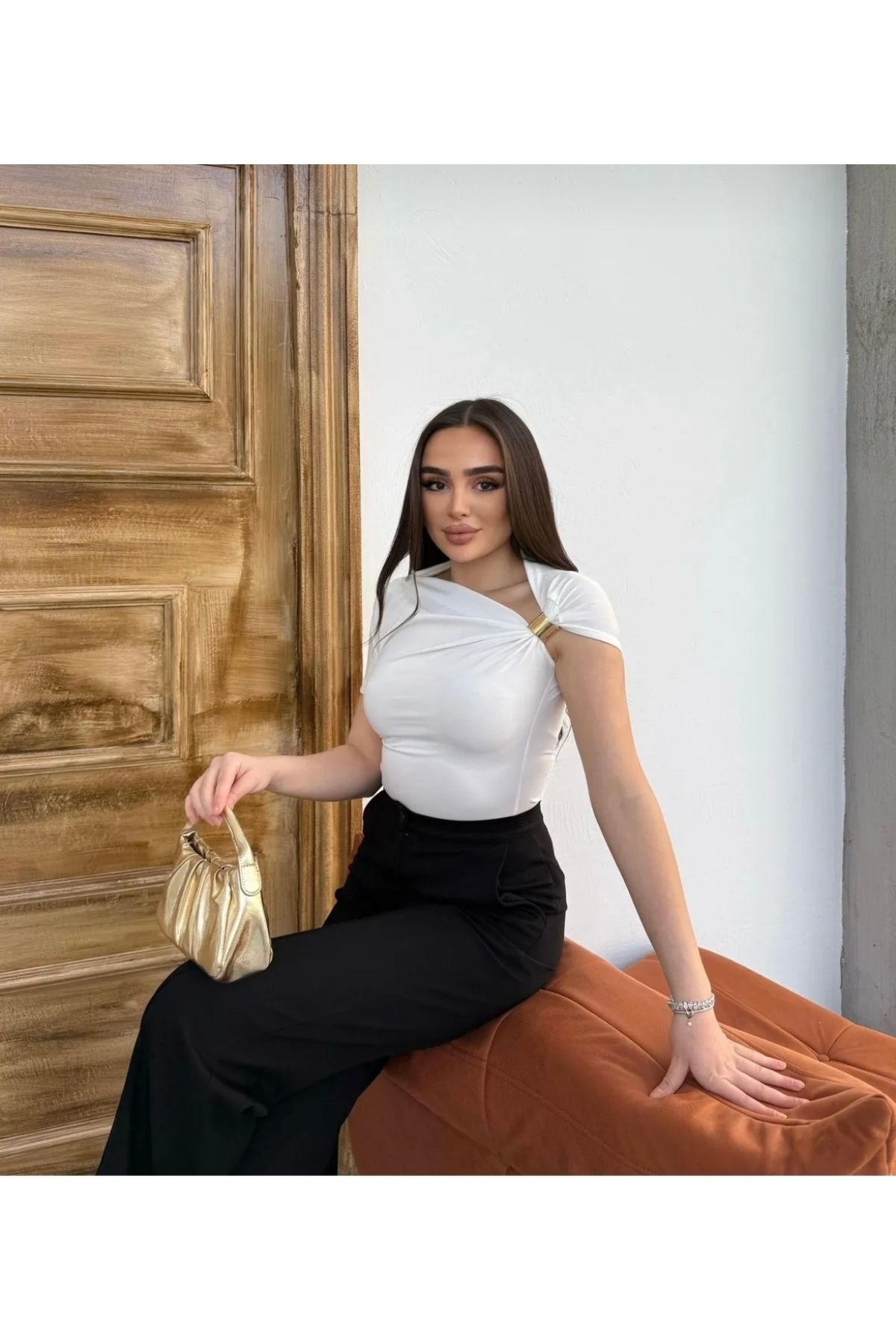 Butik Omuz aksesuarlı sandy bluz