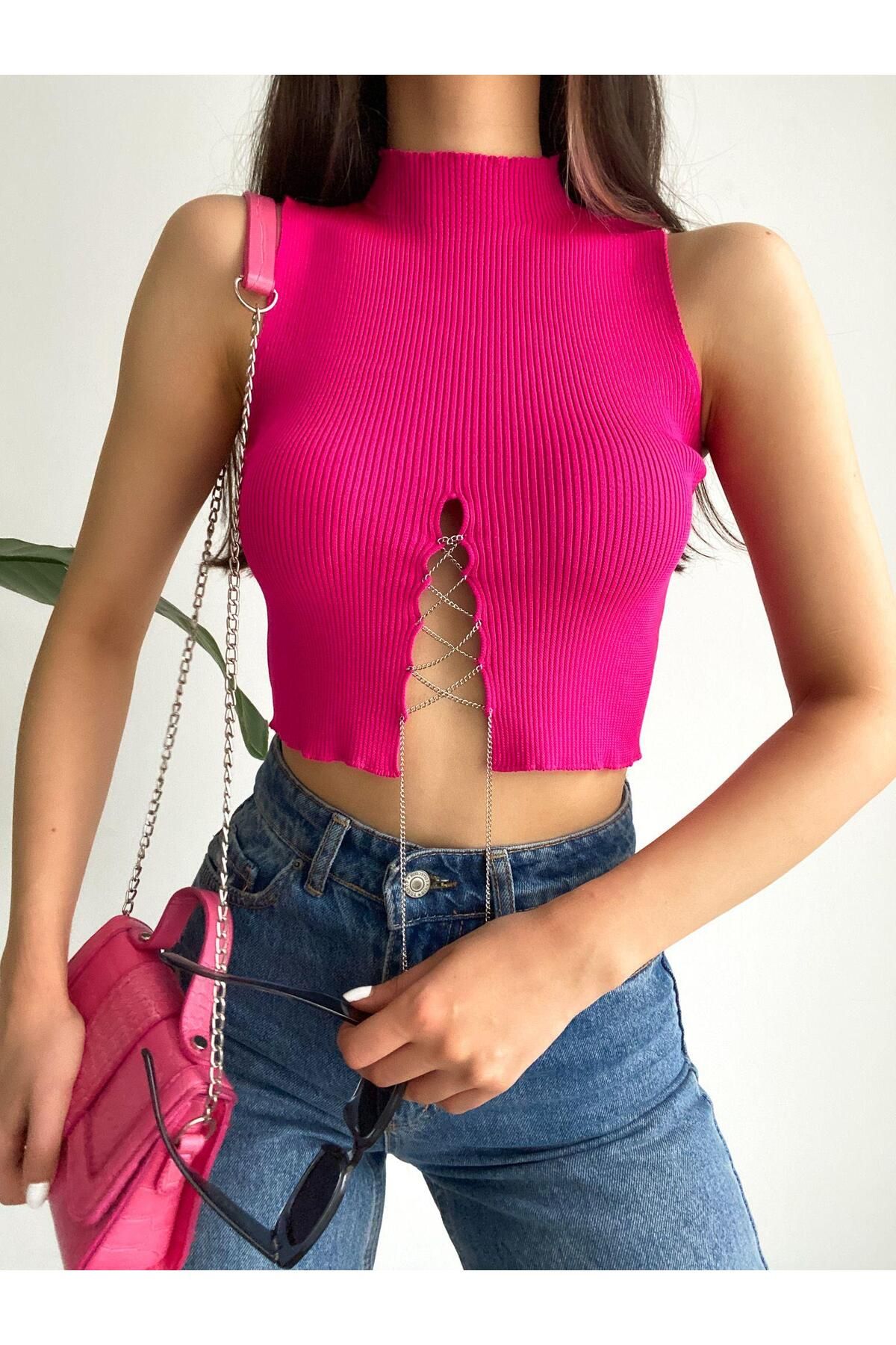 SHEMALL LUXURY Zincir Detaylı Fuşya Dekolteli Crop Bluz 25526
