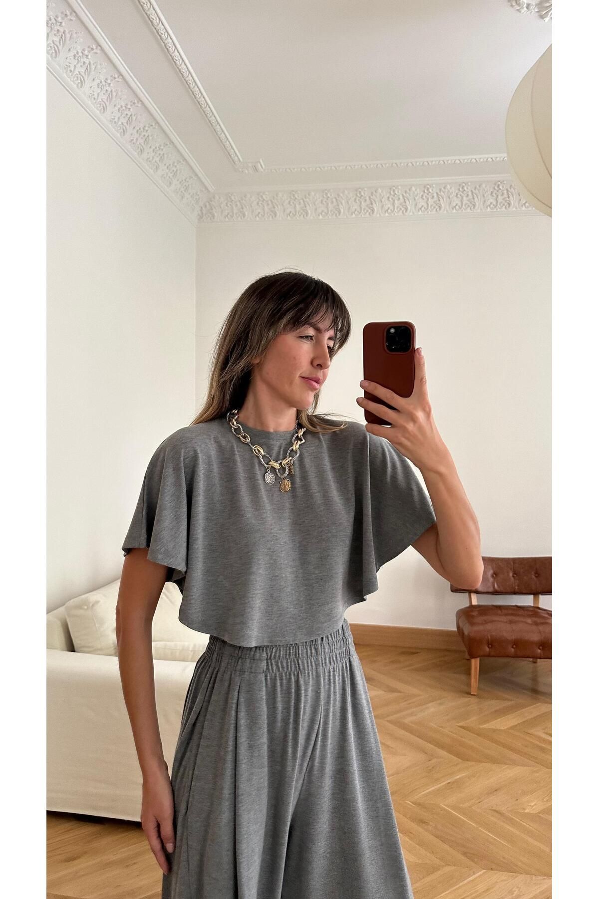 Askı Tekstil Gri Bisiklet Yaka Crop Panço T-Shirt