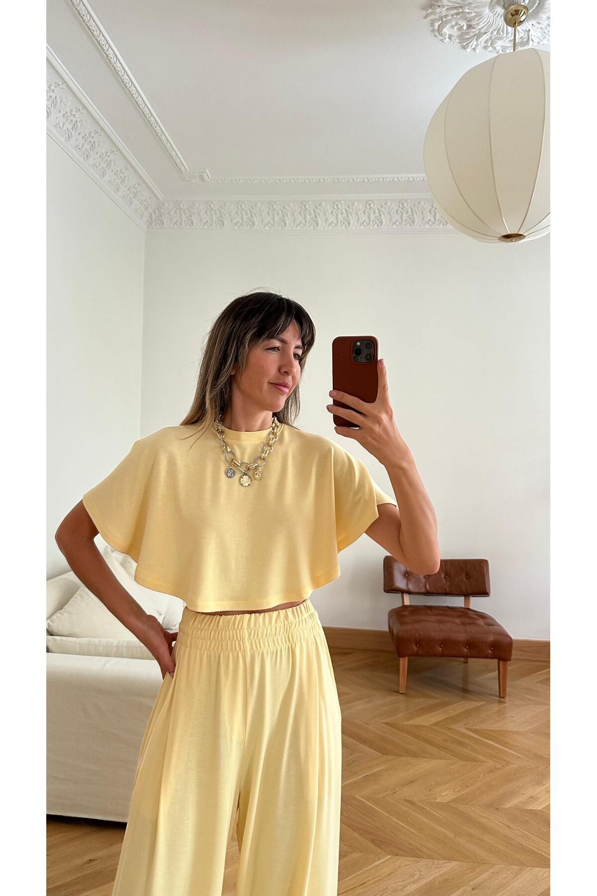 Askı Tekstil Sarı Bisiklet Yaka Crop Panço T-Shirt