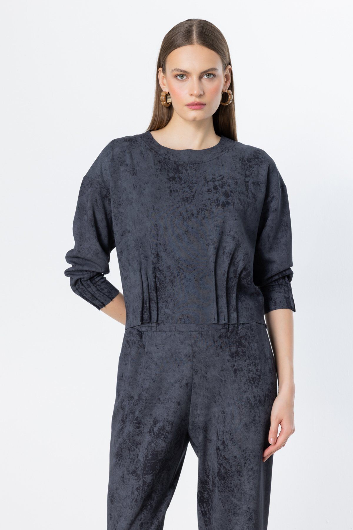 ON Pile Detaylı Batik Desenli Bluz