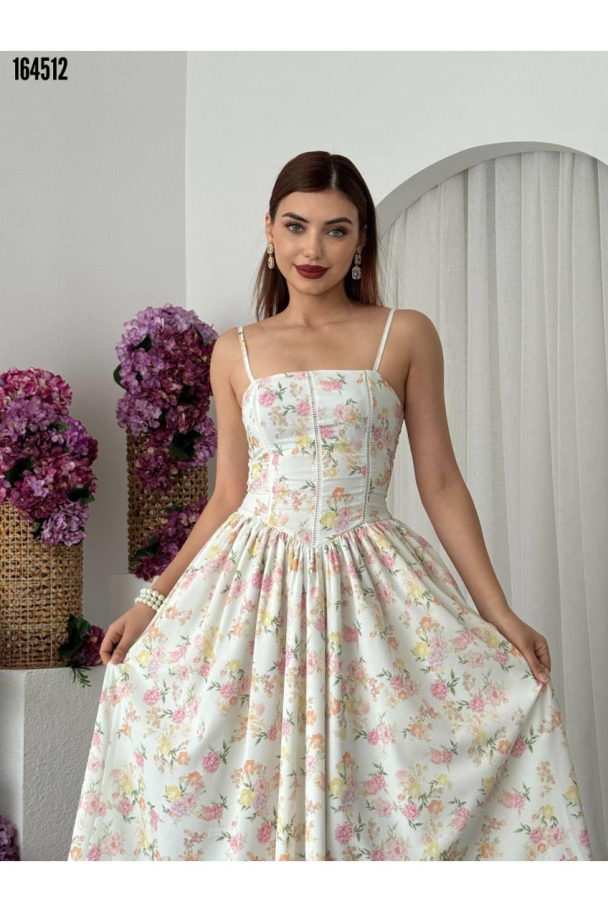 Modayakamoz Çiçek Desenli Gipeli Askılı Yazlık Elbise Romantik Vintage Model