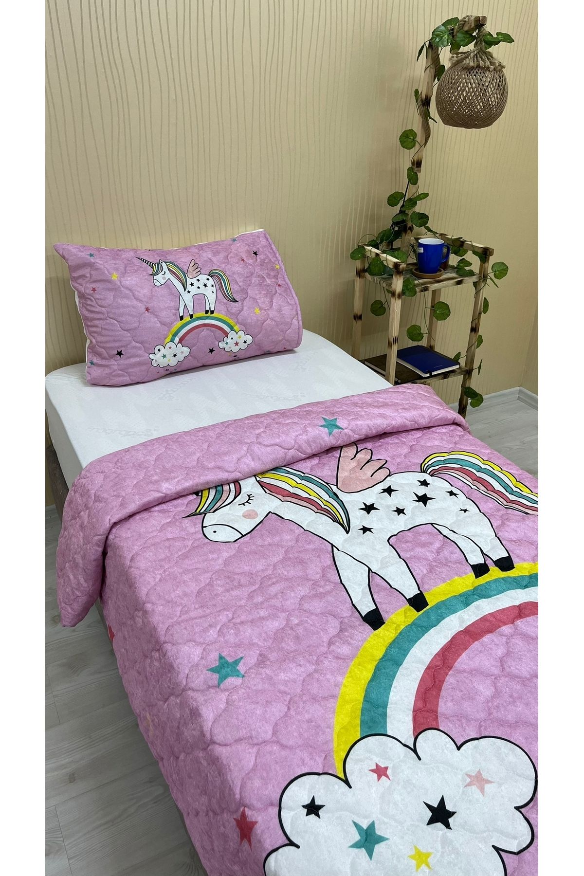 Sahaneev Tek Kişilik Desenli Nevresim Takımı