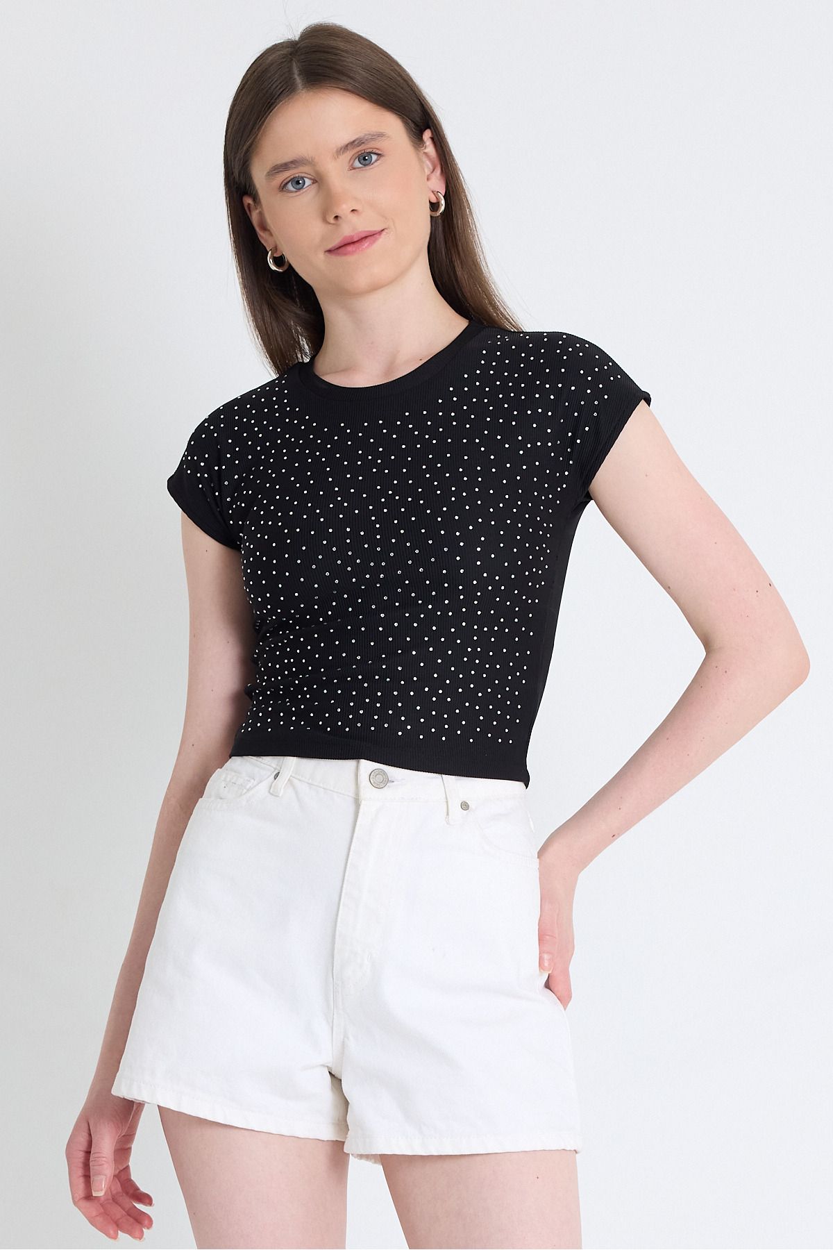 Rays Siyah Taş Detaylı Slim Fit Crop Tişört 9207M