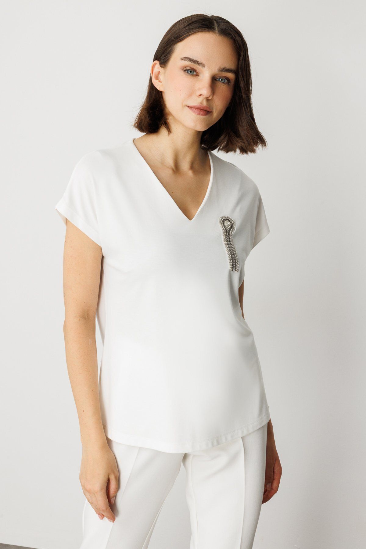 ON Akseuar Detaylı Basic Bluz