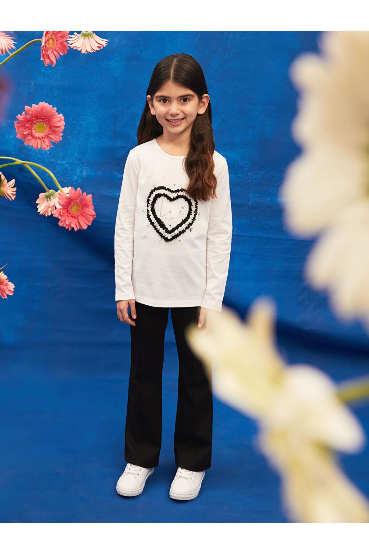 LC Waikiki LCW Kids Beyaz Bisiklet Yaka Nakışlı Uzun Kollu Kız Çocuk Tişört S49695Z4NVY25