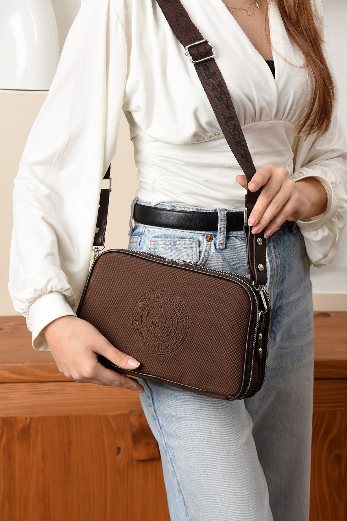 Just Polo Bonnie 6000 LK Suni Deri Marka Baskılı 5 Bölmeli Kadın Postacı Ve Omuz Çantası (Ebat:26x16 Cm)