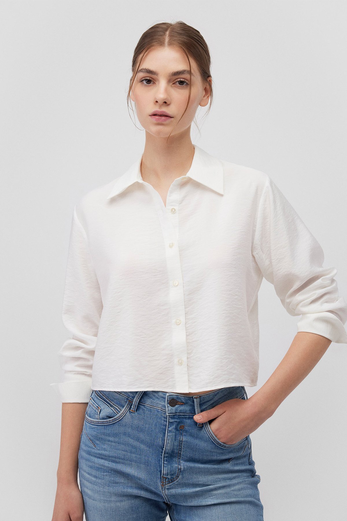 Beyaz Gömlek Loose Fit / Bol Rahat Kesim 1211028-620 — سفید p00001485 — تصویر 2 از 4